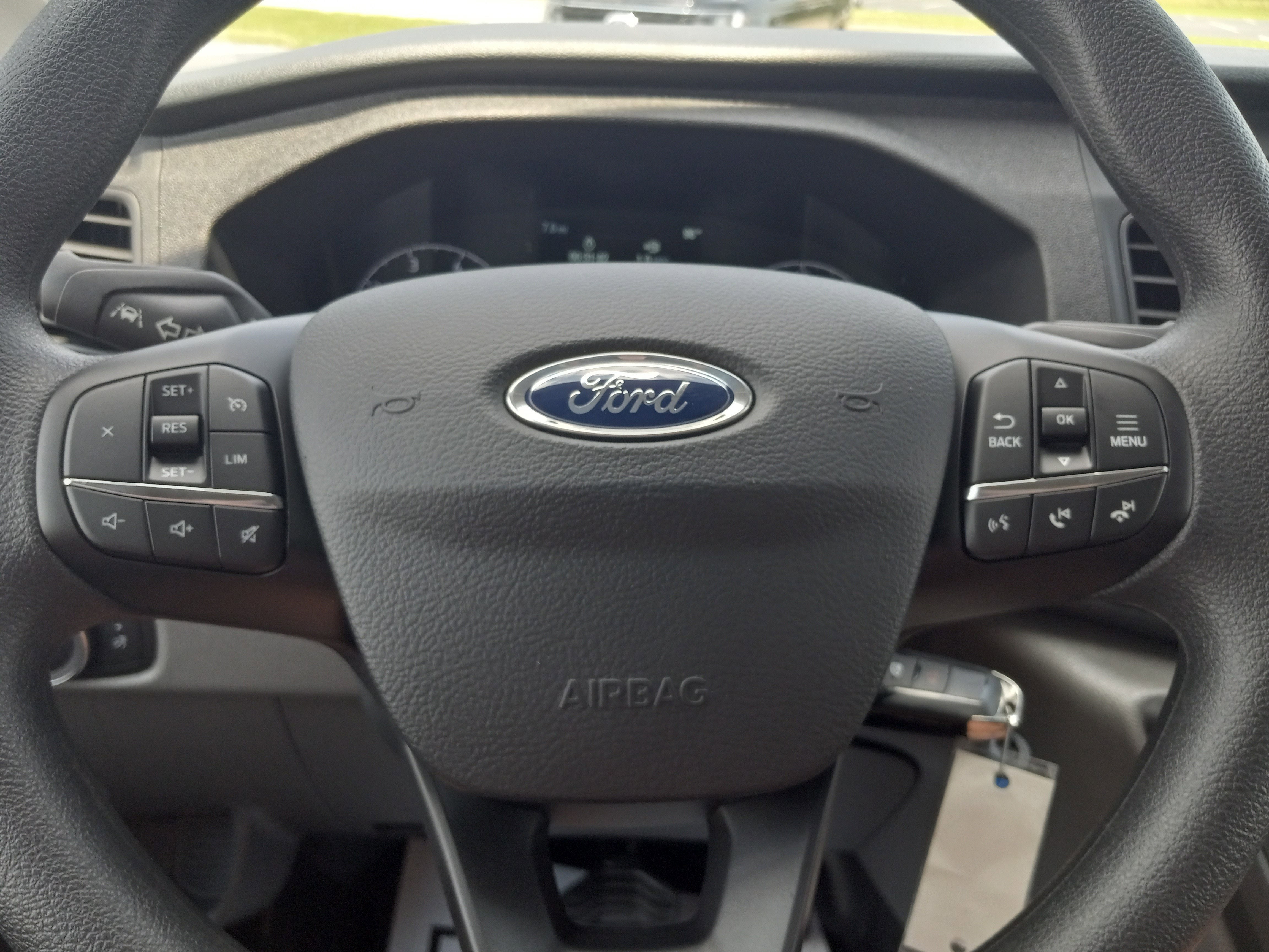 2025 Ford Transit Passenger Wagon T-350 148" Med Roof XL RWD