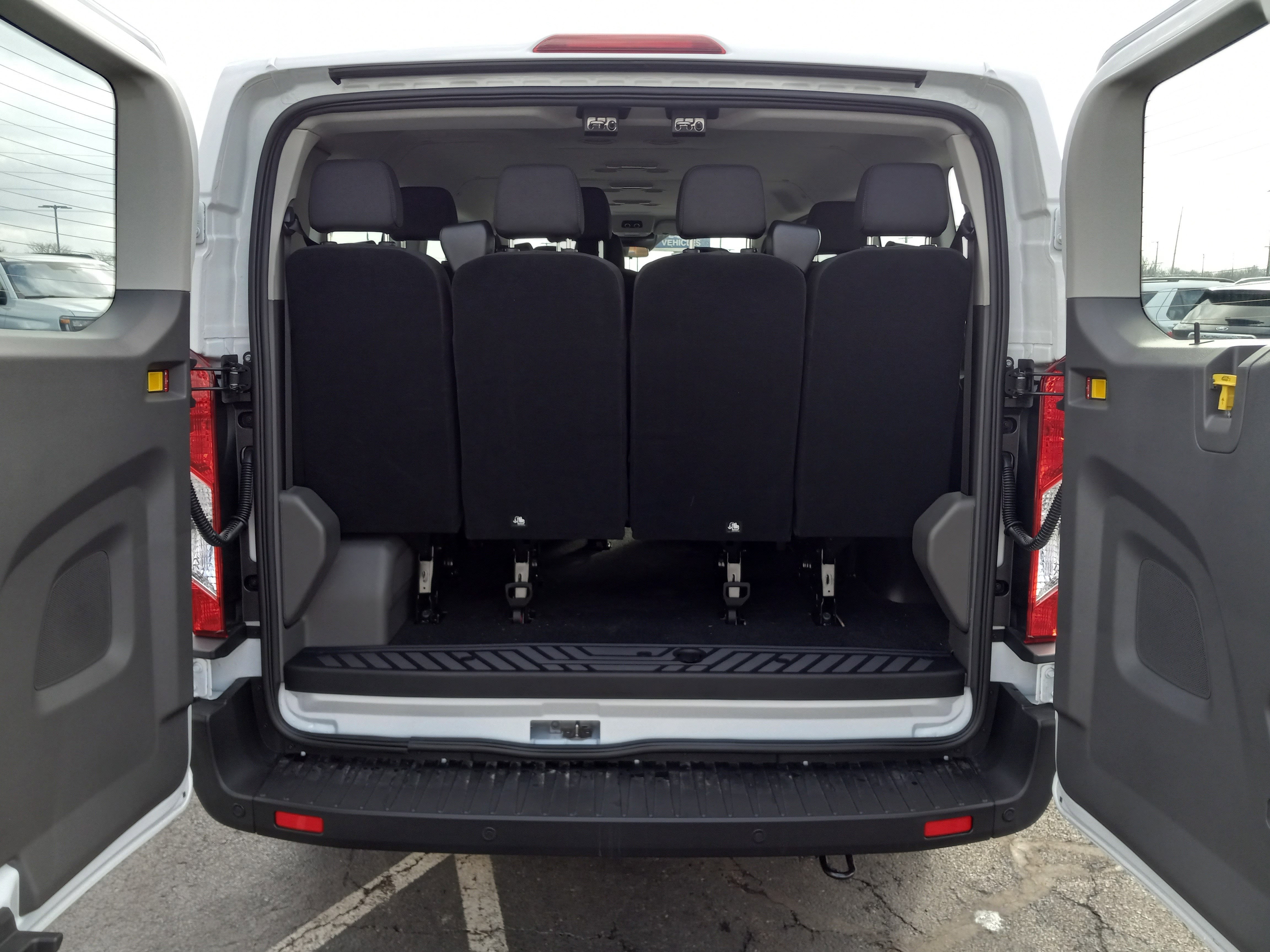 2026 Ford Transit Passenger Wagon T-350 148" Low Roof XL RWD