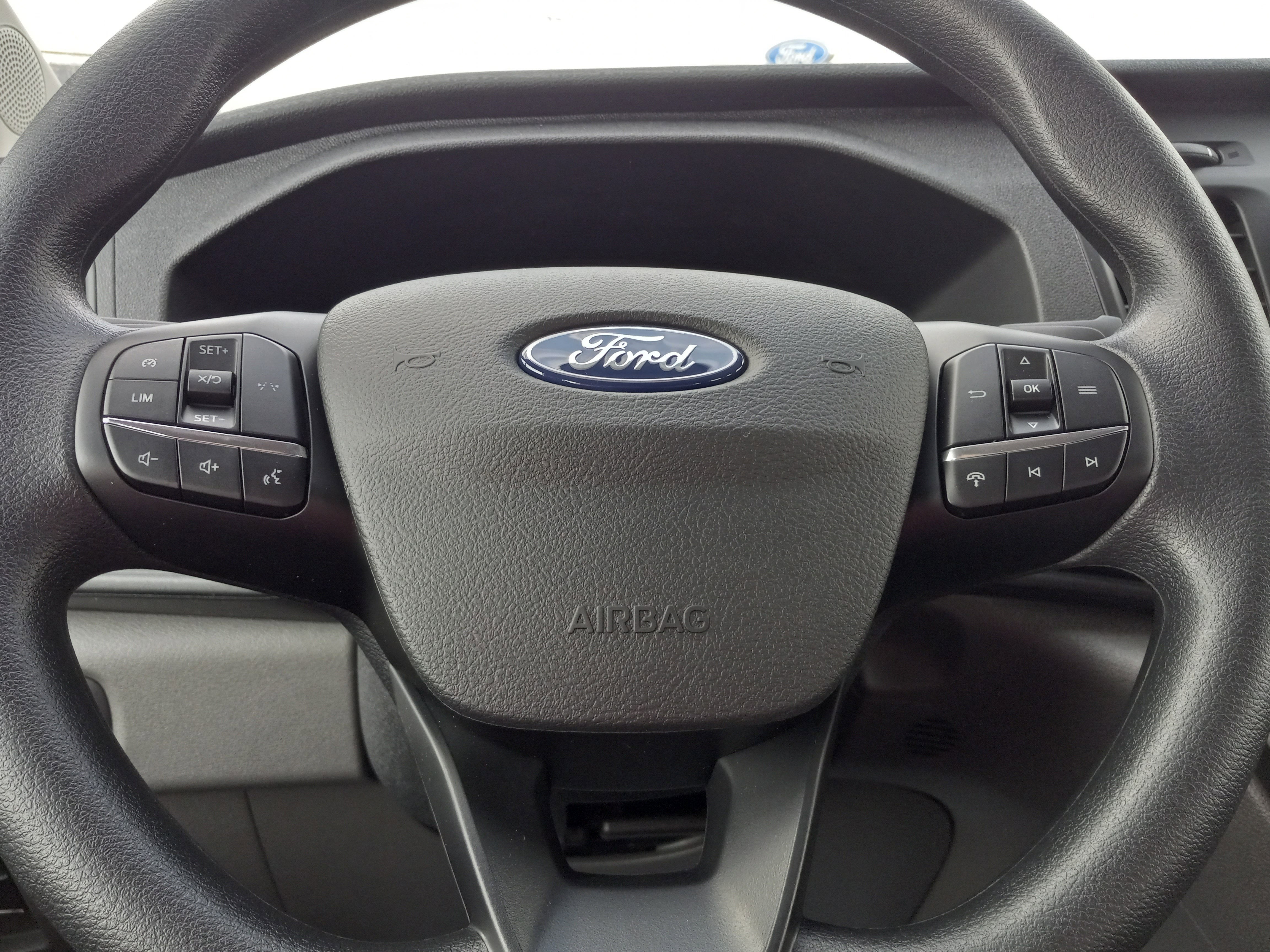 2026 Ford Transit Passenger Wagon T-350 148" Low Roof XL RWD