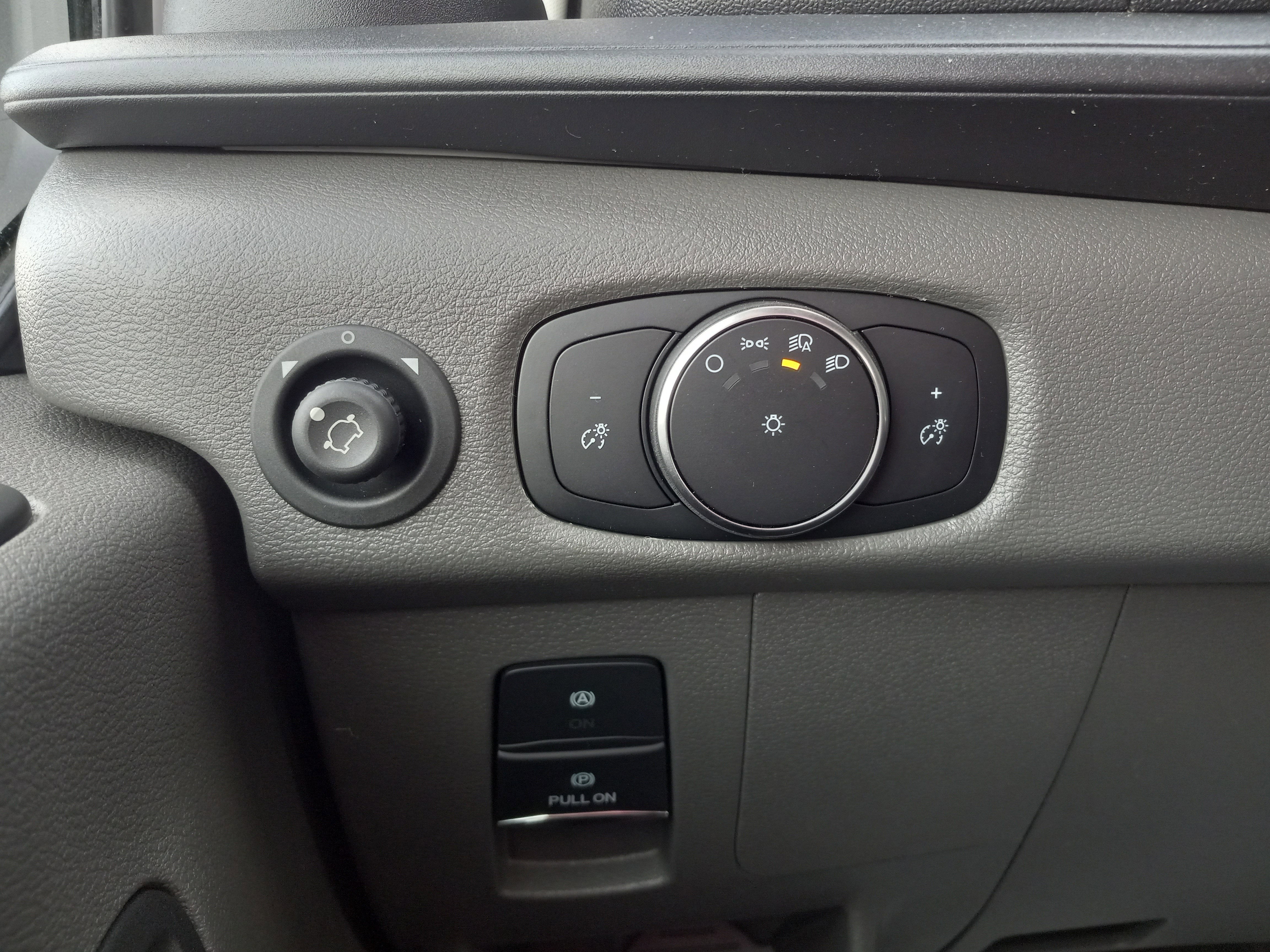 2026 Ford Transit Passenger Wagon T-350 148" Low Roof XL RWD