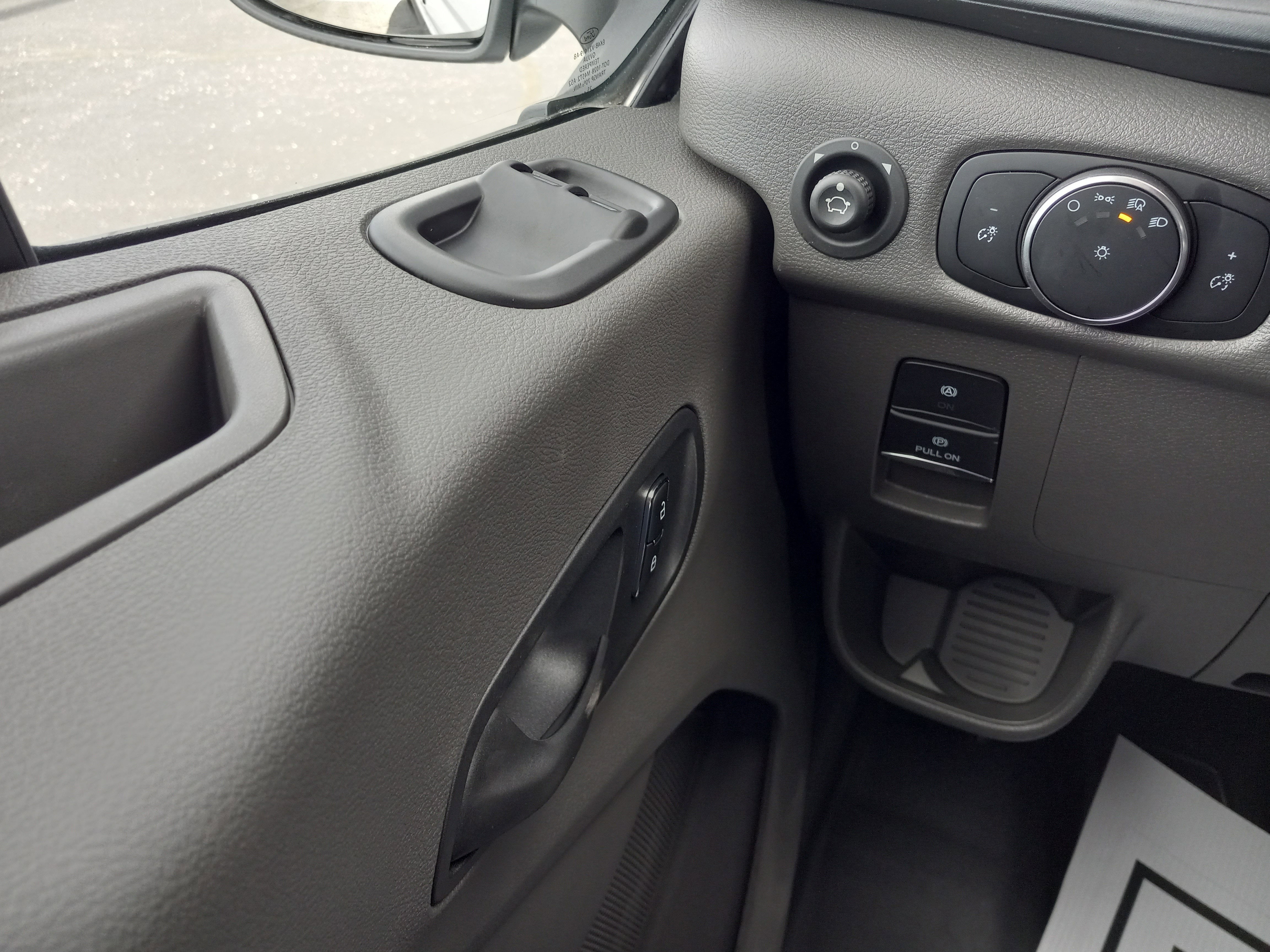 2026 Ford Transit Passenger Wagon T-350 148" Low Roof XL RWD