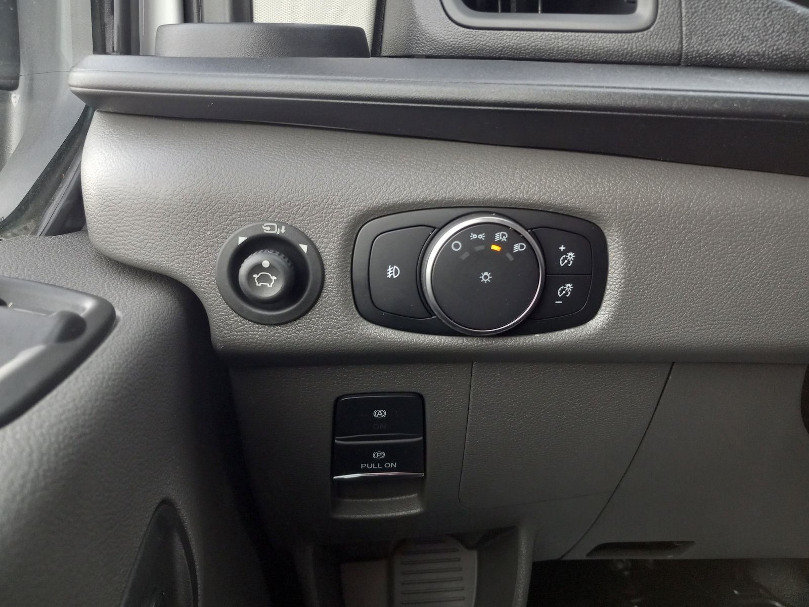 2026 Ford Transit Passenger Wagon T-350 148" Low Roof XL AWD