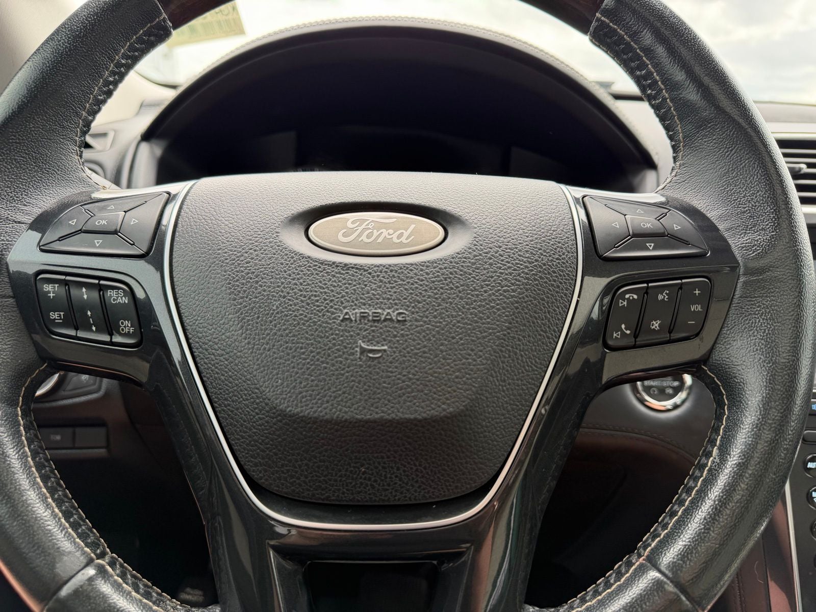 2019 Ford Explorer Platinum