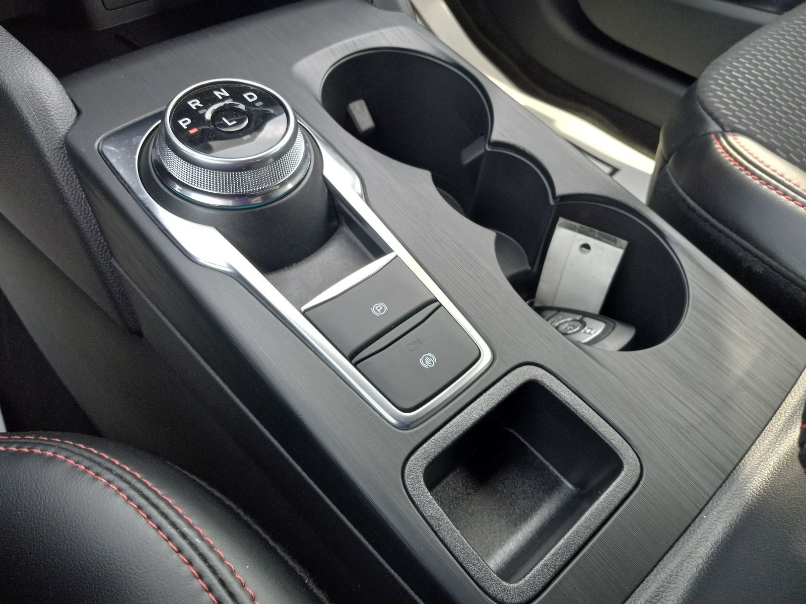 2025 Ford Escape ST-Line FWD