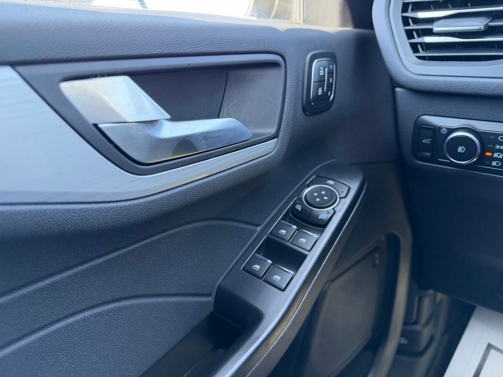 2026 Ford Escape Platinum