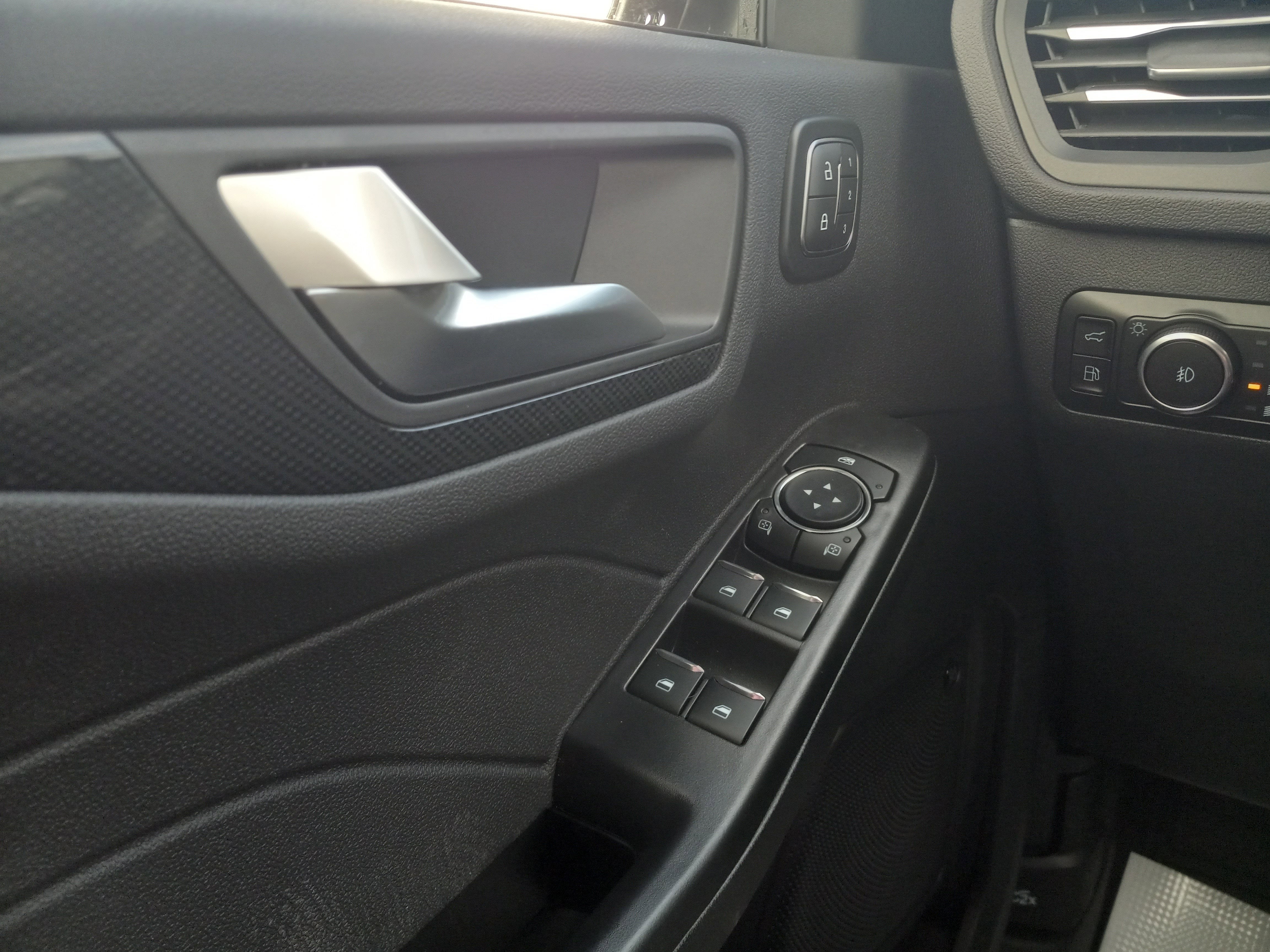 2026 Ford Escape ST-Line Select AWD