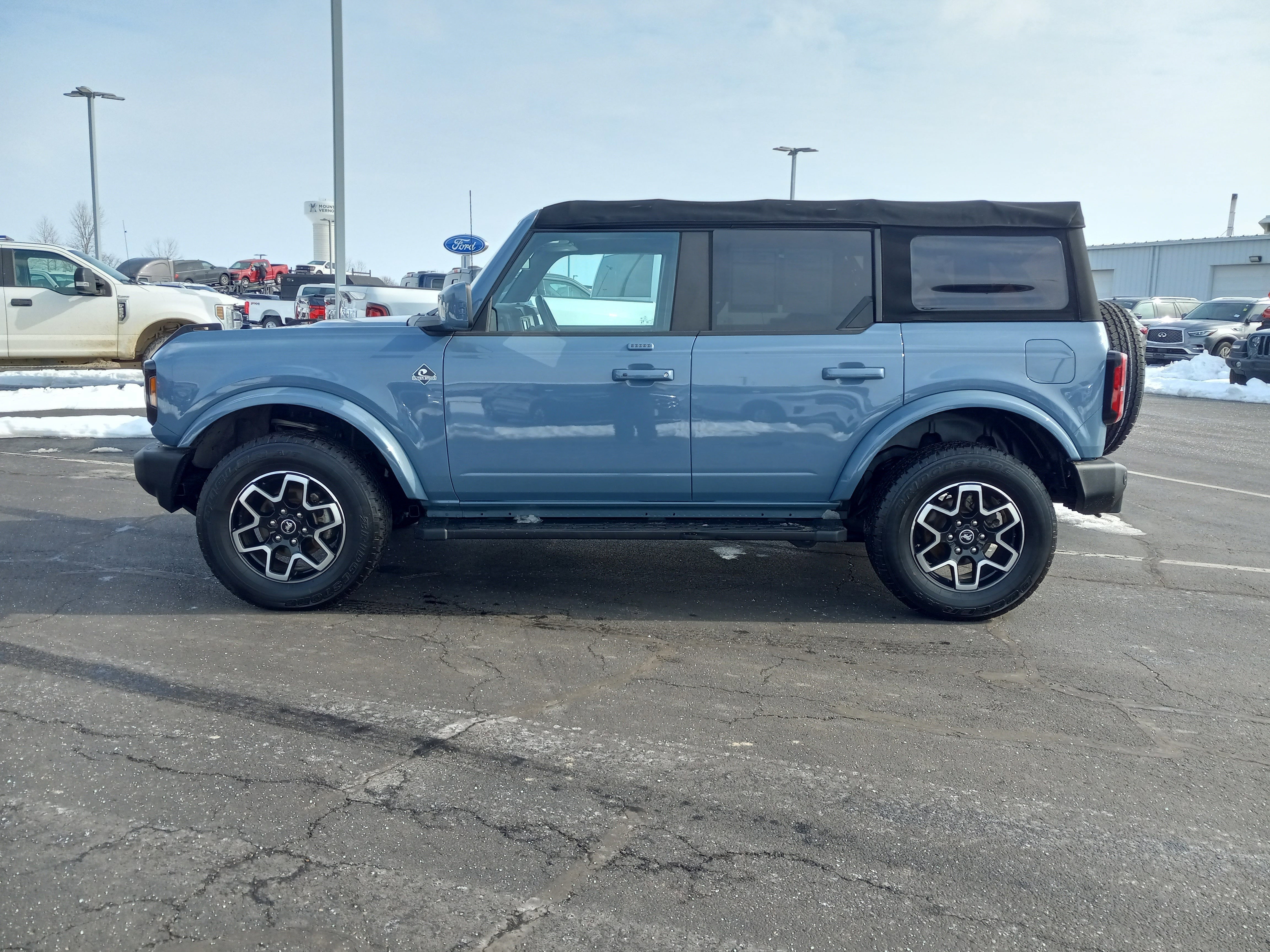 2023 Ford Bronco Outer Banks
