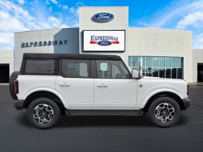 2025 Ford Bronco Outer Banks 4 Door 4x4