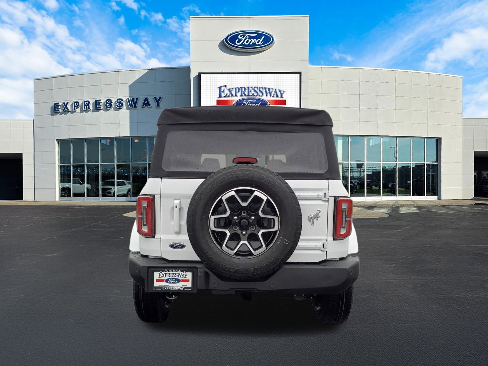 2025 Ford Bronco Outer Banks 4 Door 4x4