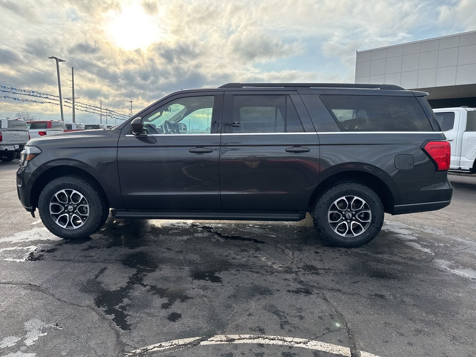 2024 Ford Expedition Max XLT