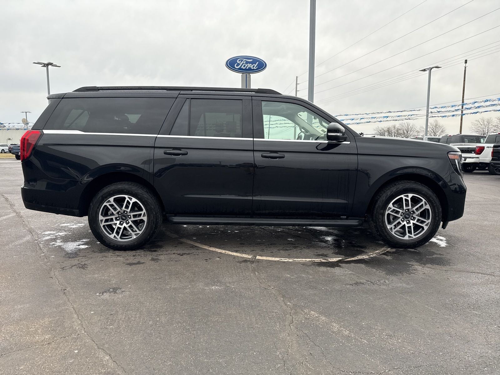 2025 Ford Expedition Max Active