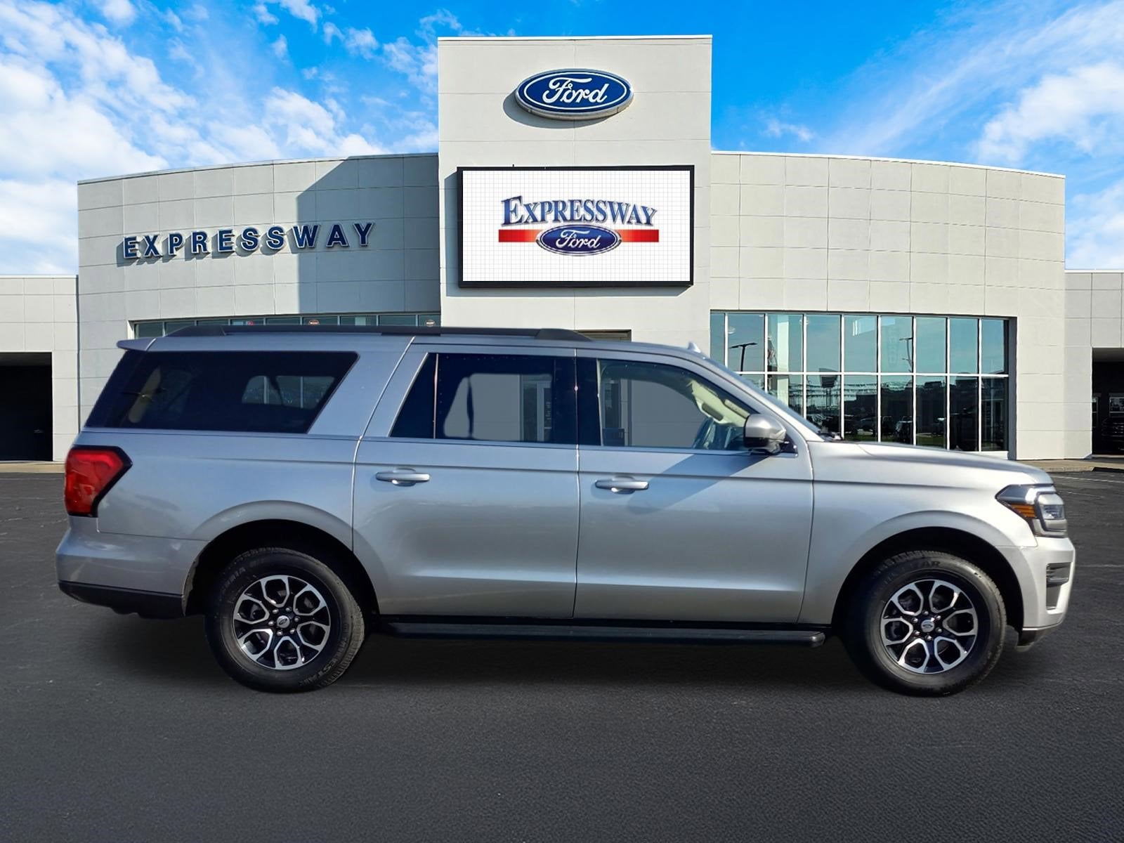 2024 Ford Expedition Max XLT