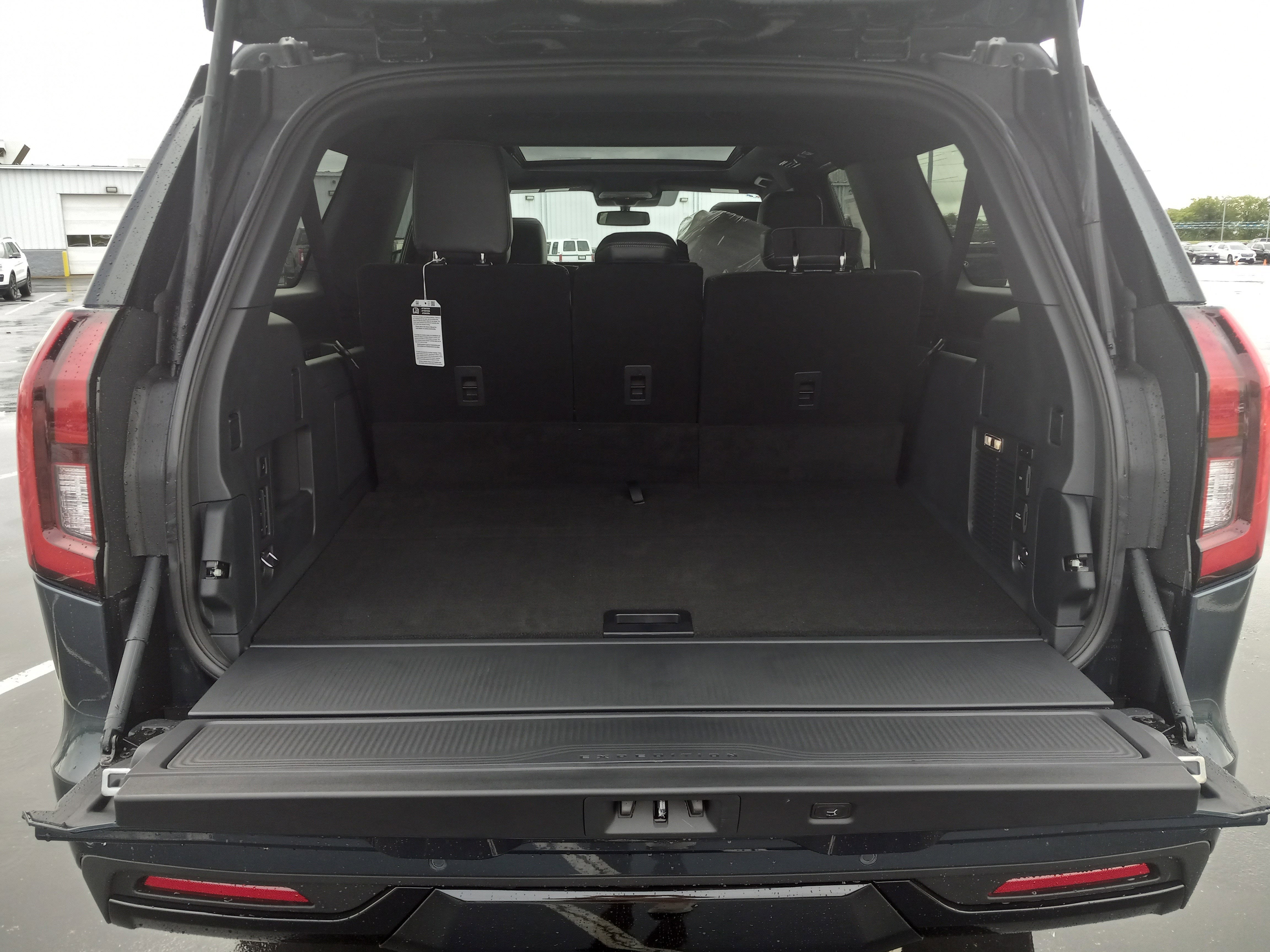 2025 Ford Expedition Max Platinum 4x4