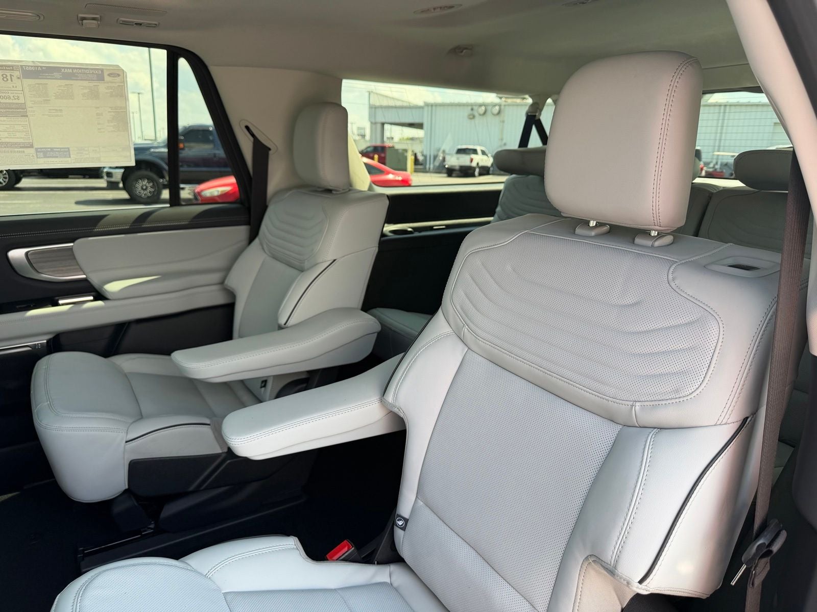 2027 Ford Expedition Max Platinum
