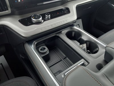 2025 Ford Expedition Active 4x2