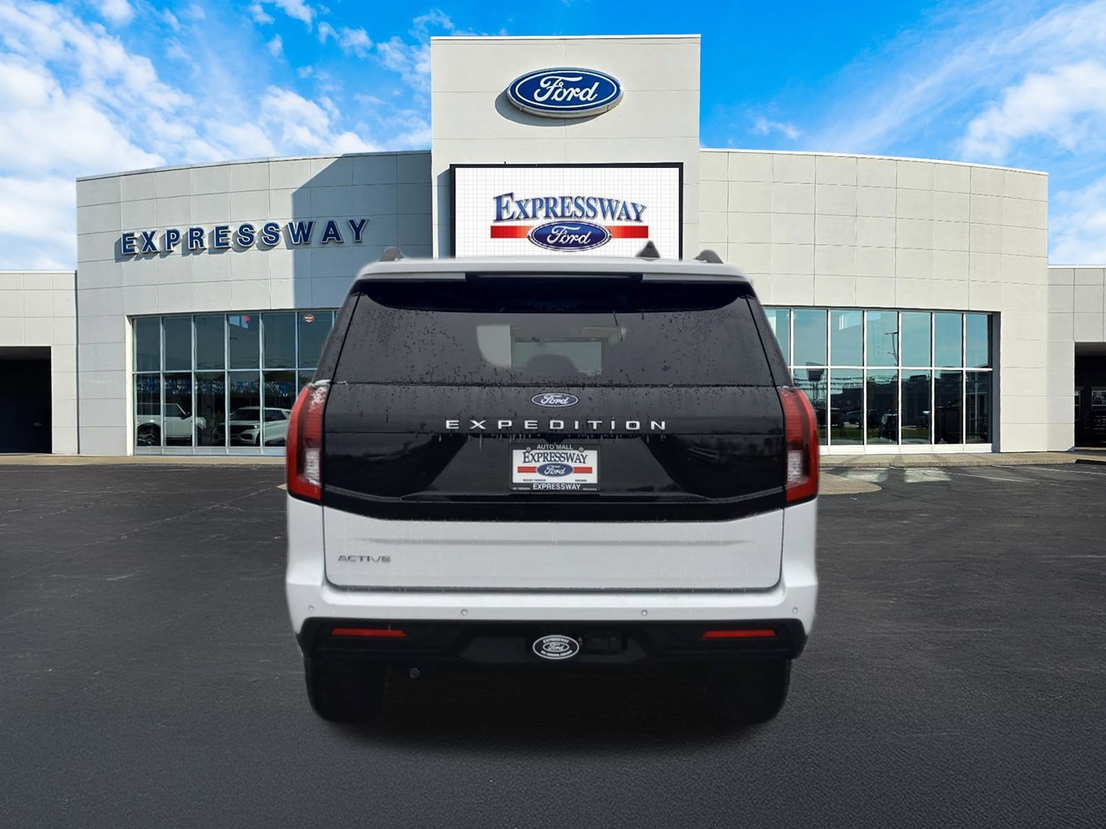 2025 Ford Expedition Active 4x2