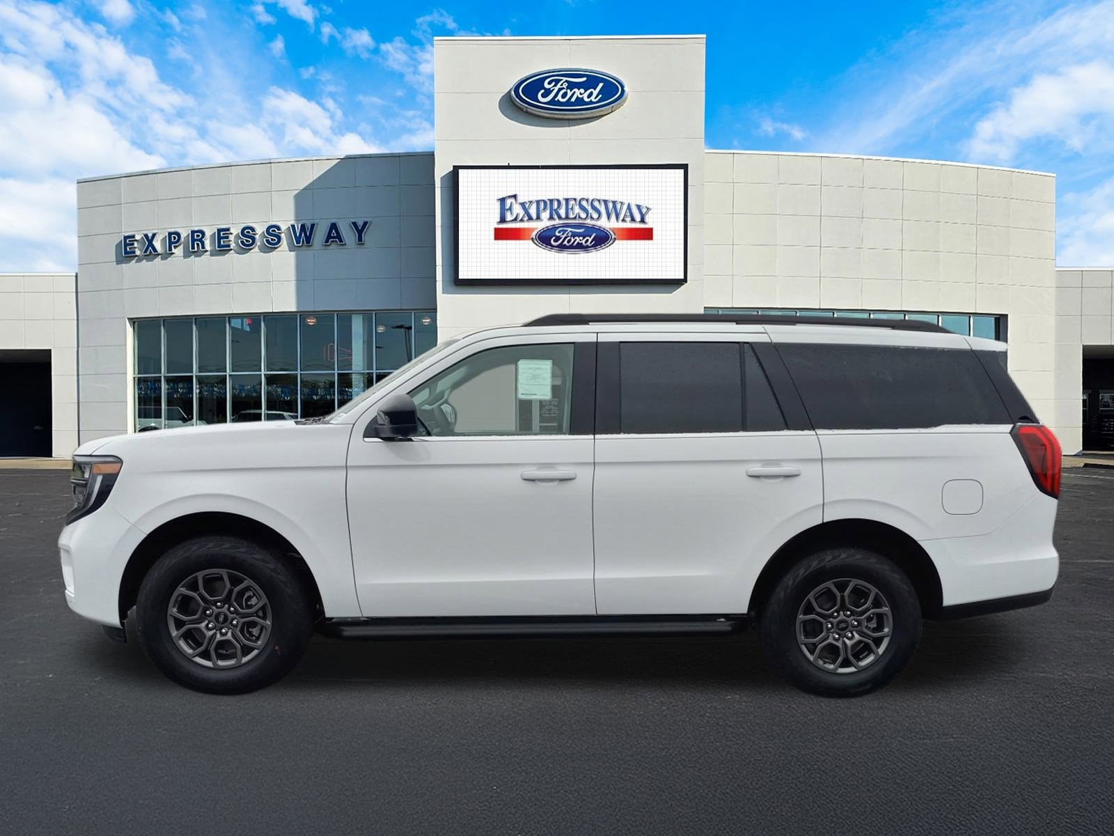 2025 Ford Expedition Active 4x2