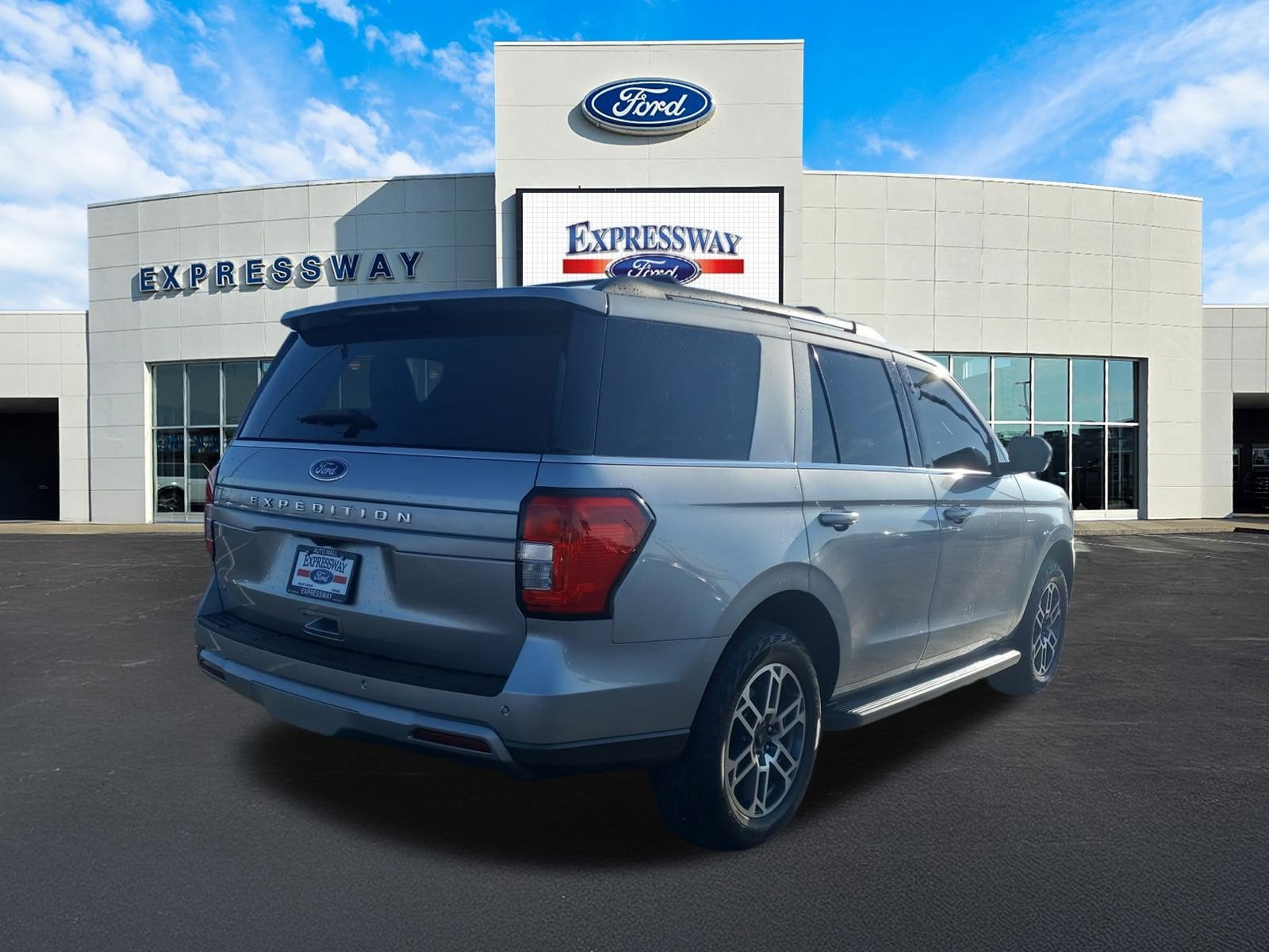 2024 Ford Expedition XLT