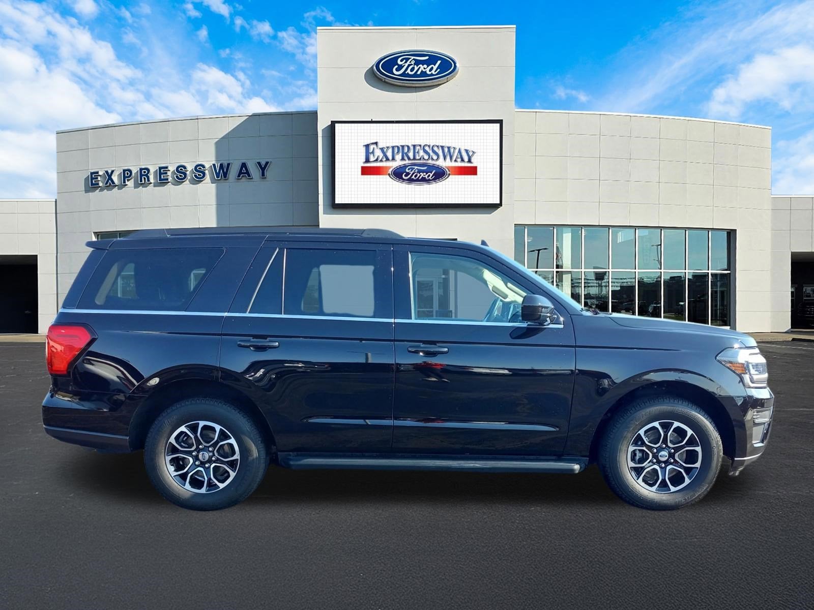 2024 Ford Expedition XLT