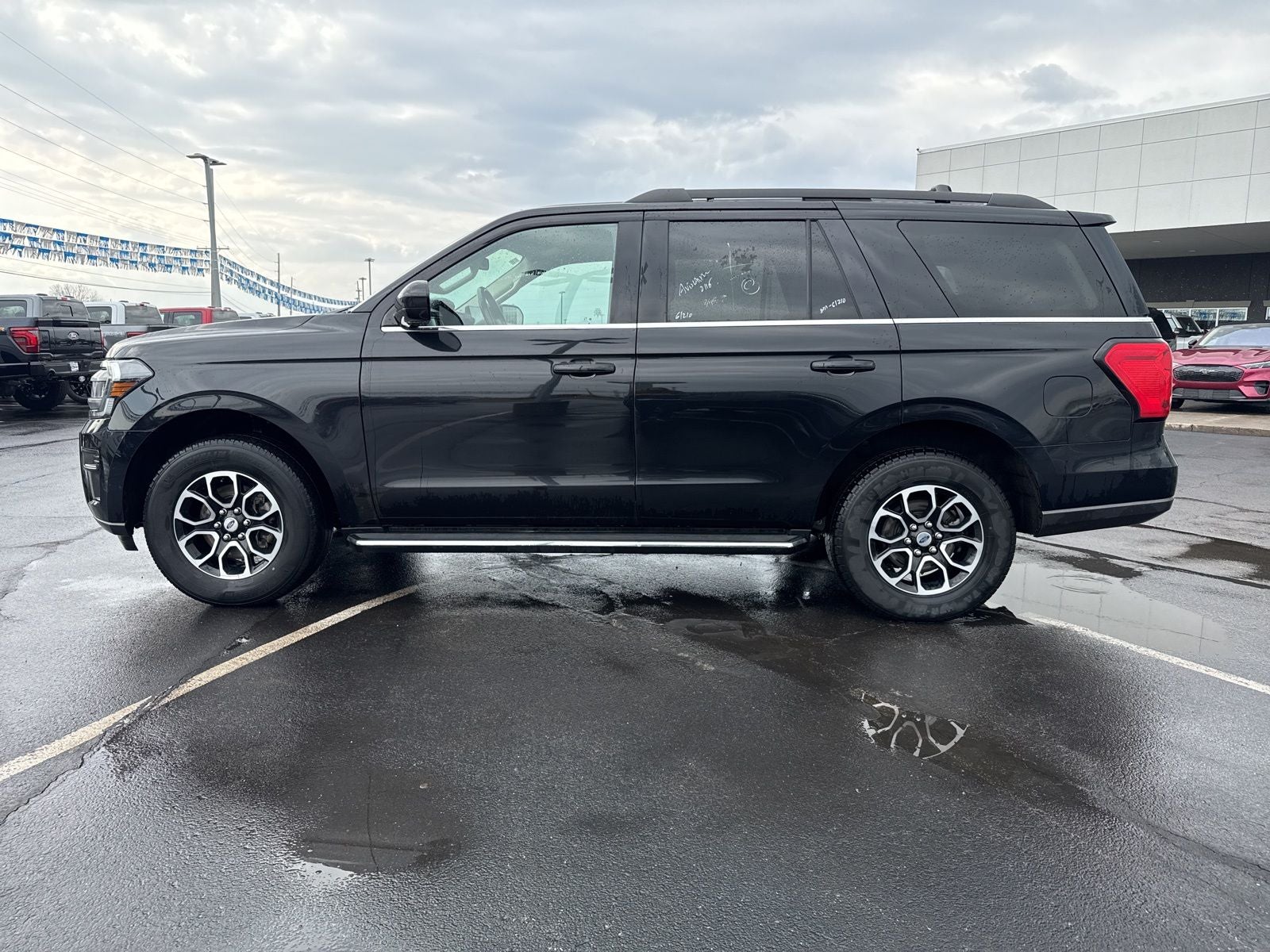 2023 Ford Expedition XLT