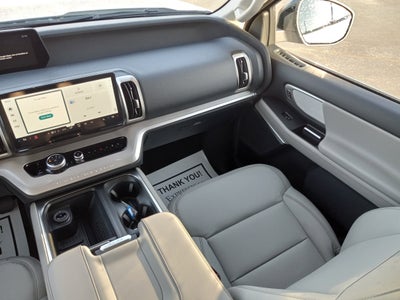 2025 Ford Expedition Active 4x4