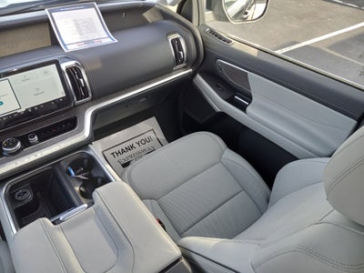 2025 Ford Expedition Platinum