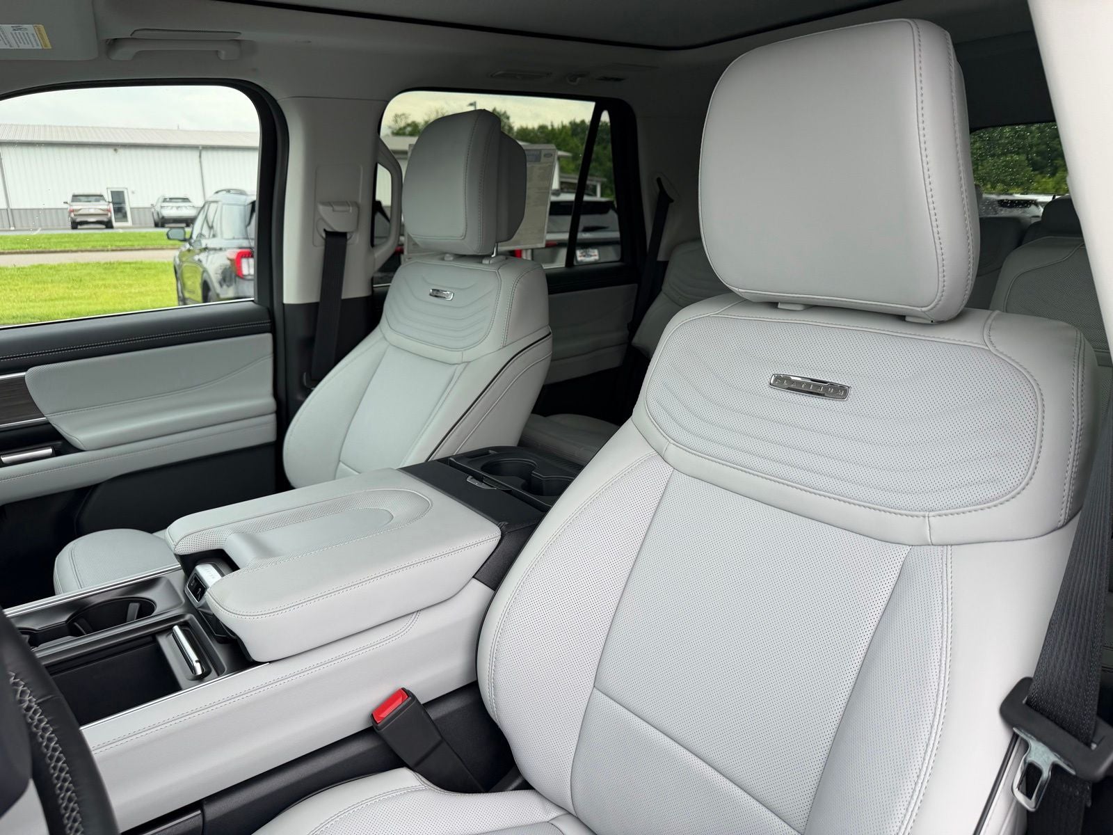 2026 Ford Expedition Platinum