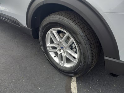 2026 Ford Explorer Active w/200A Pkg RWD