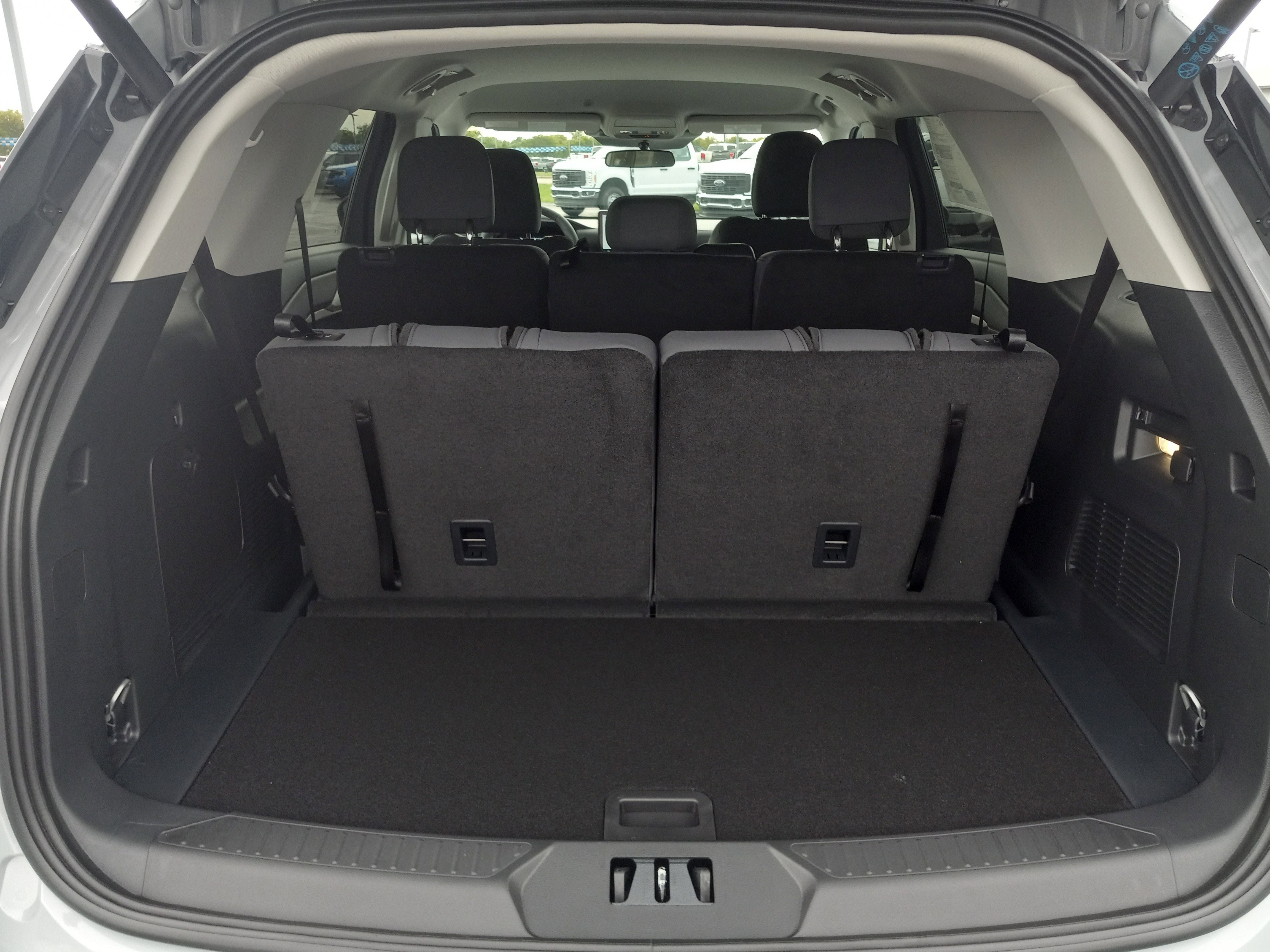 2026 Ford Explorer Active w/200A Pkg RWD