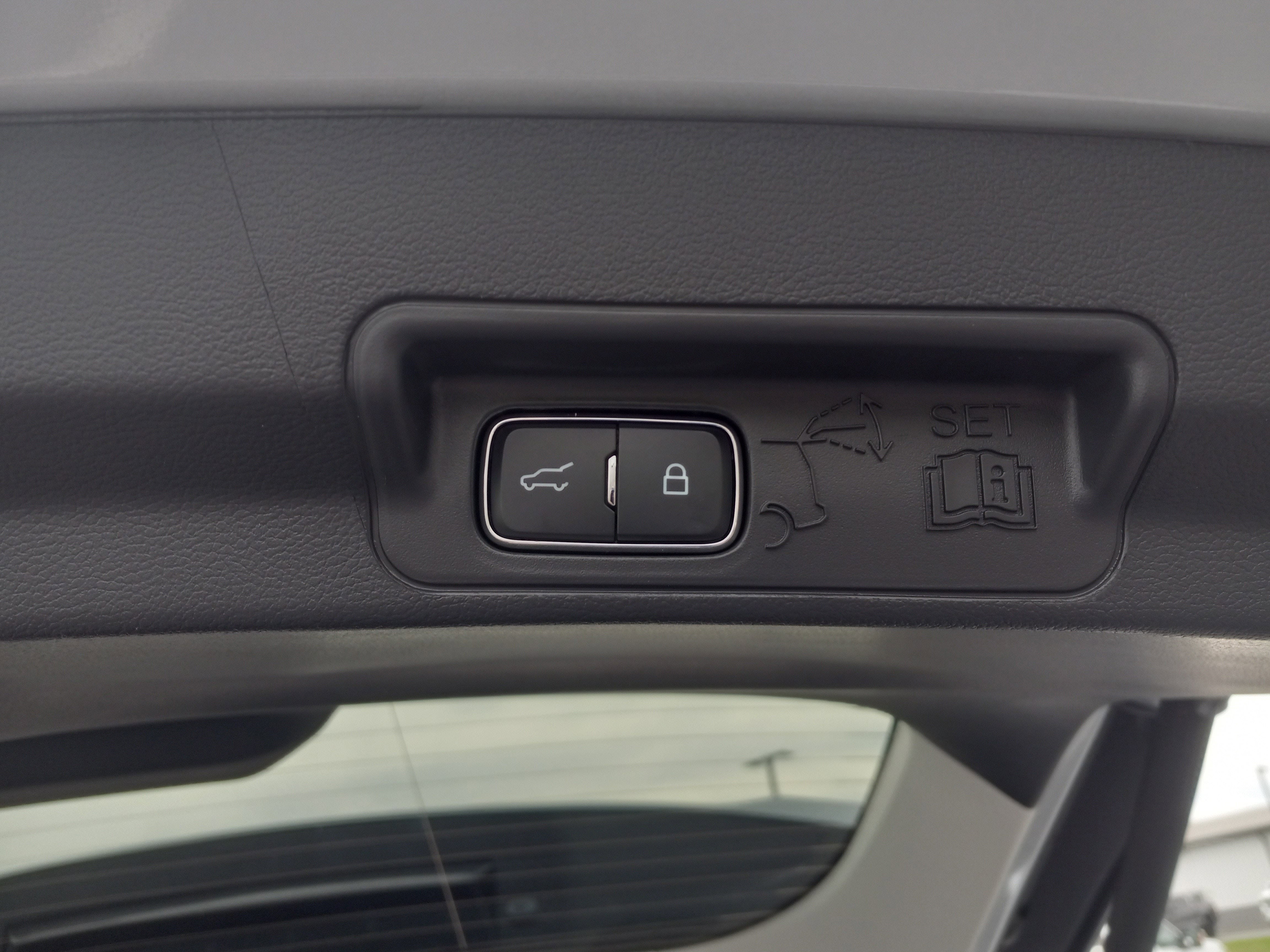 2026 Ford Explorer Active w/200A Pkg RWD