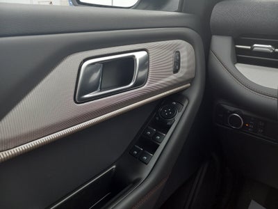 2026 Ford Explorer Active w/200A Pkg RWD