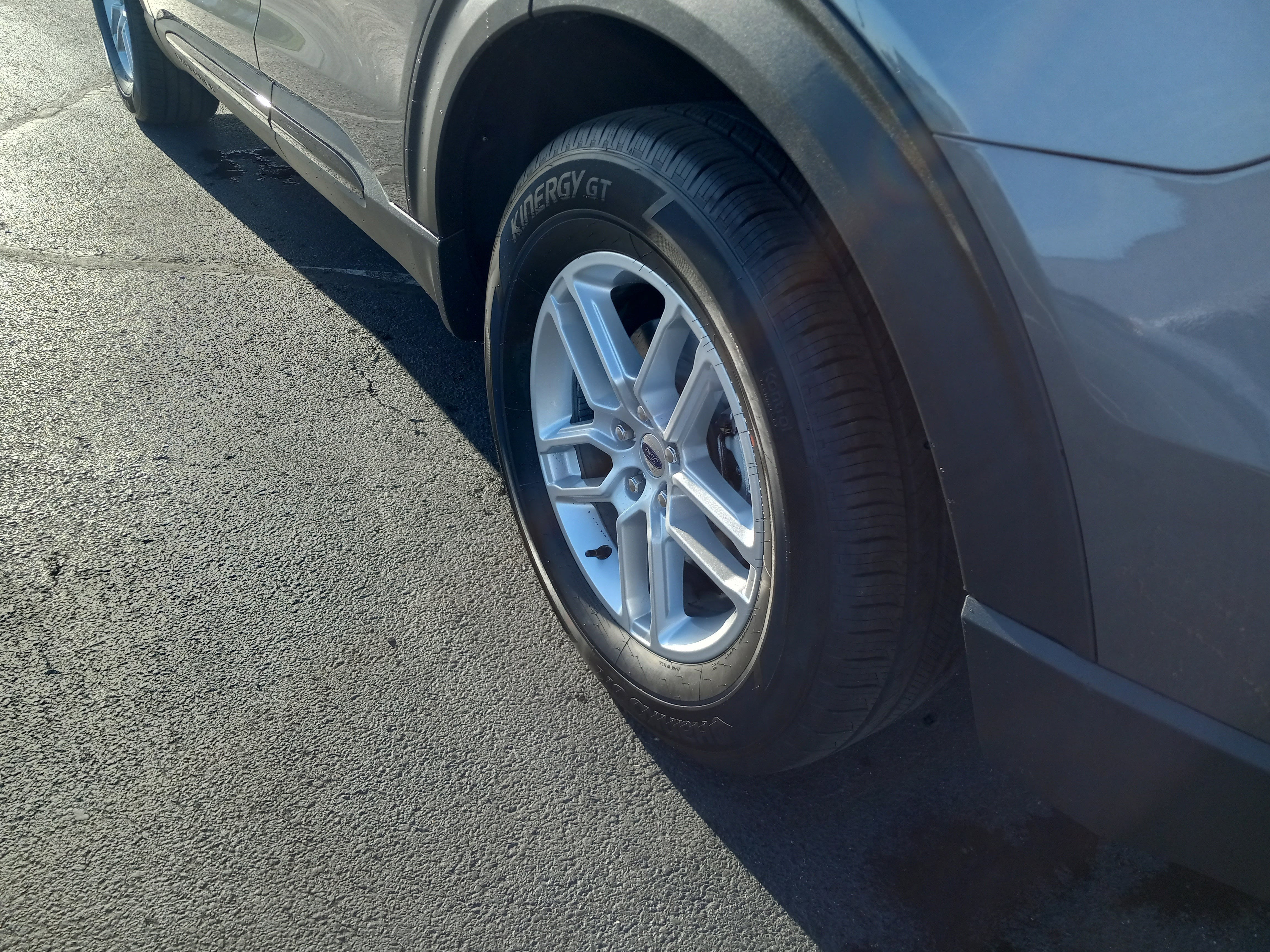 2026 Ford Explorer Active w/200A Pkg RWD