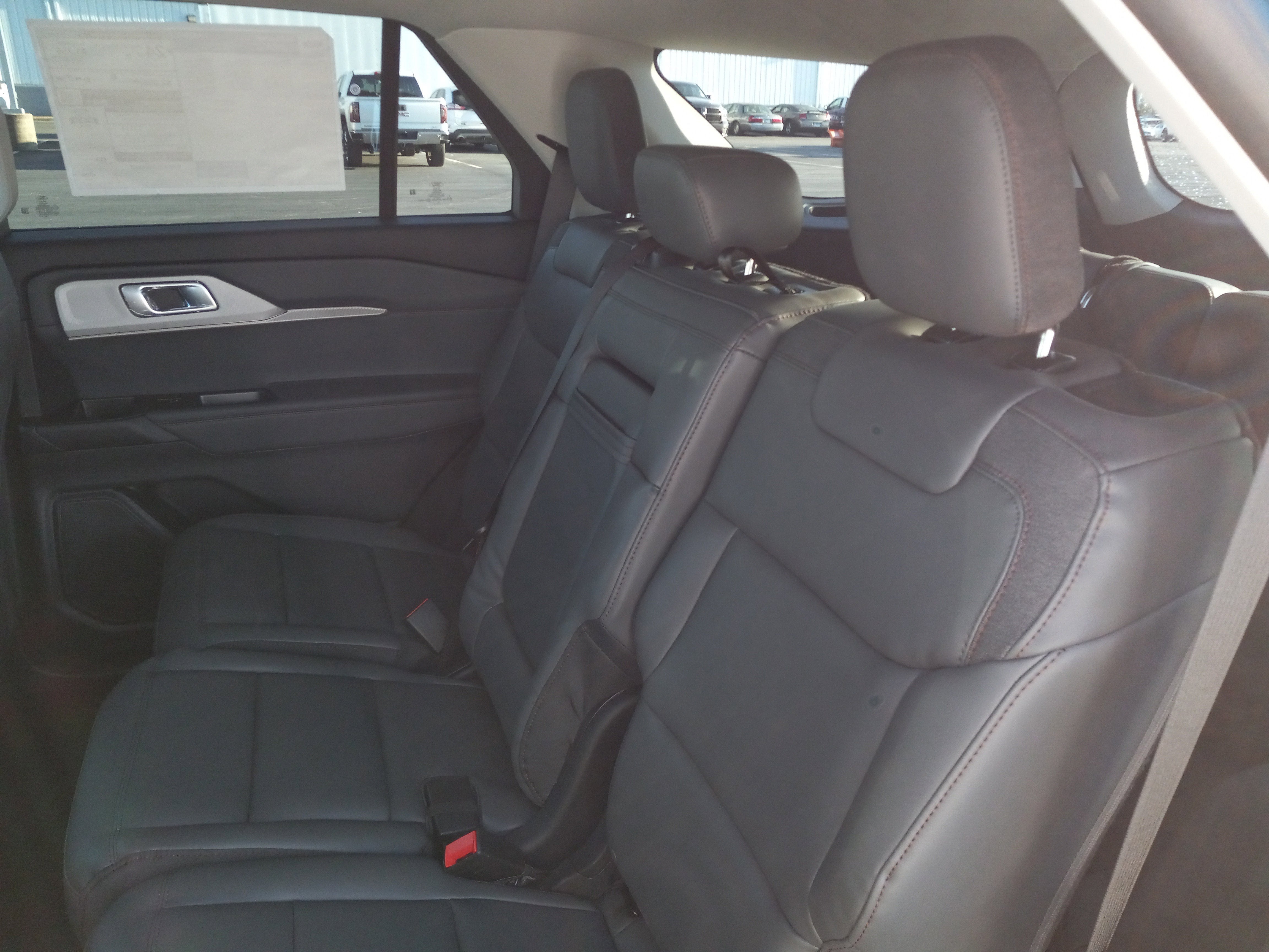 2026 Ford Explorer Active w/200A Pkg RWD