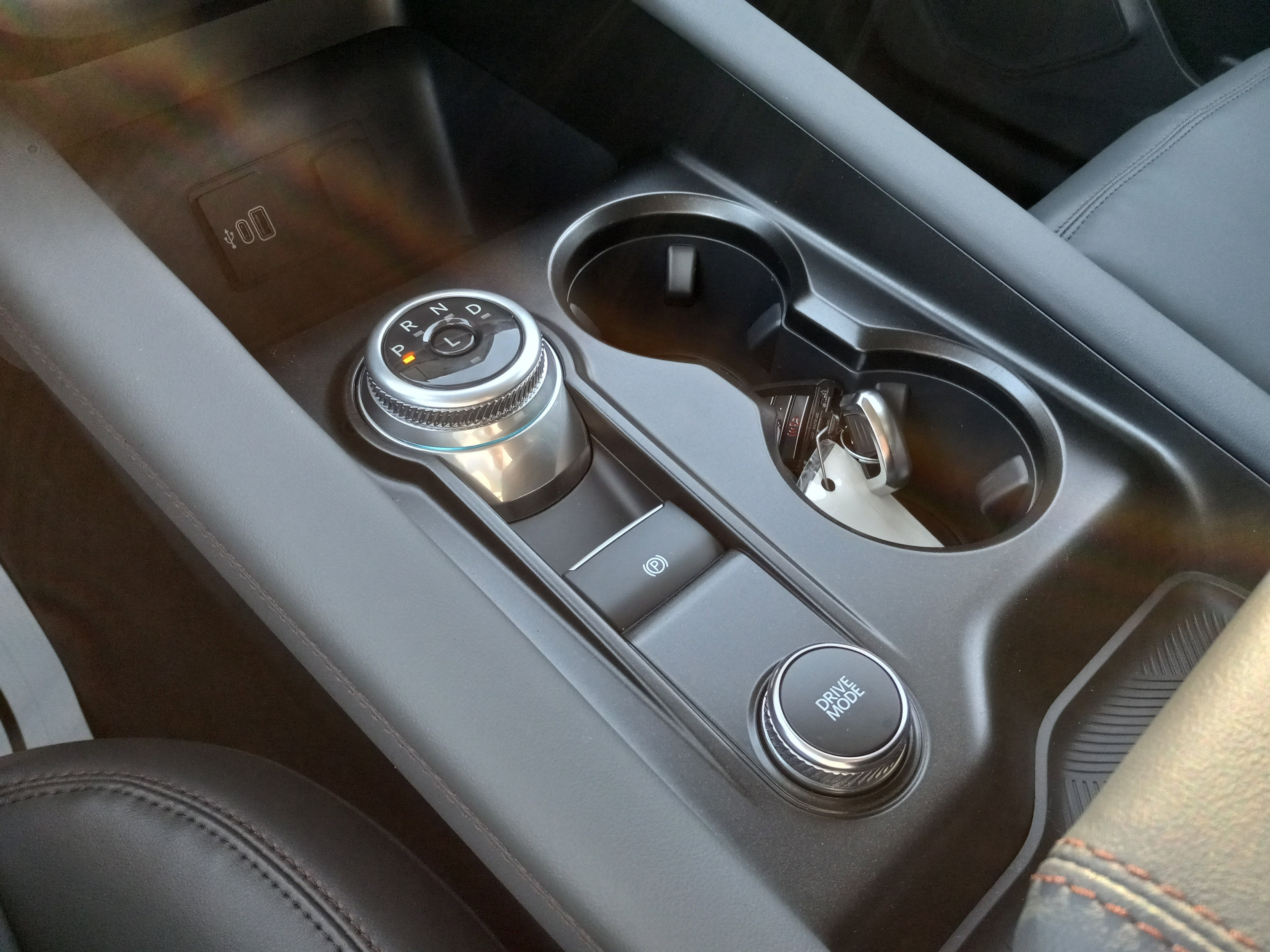 2026 Ford Explorer Active w/200A Pkg RWD