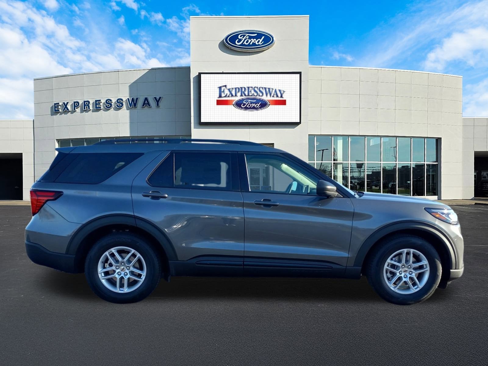 2026 Ford Explorer Active w/200A Pkg RWD