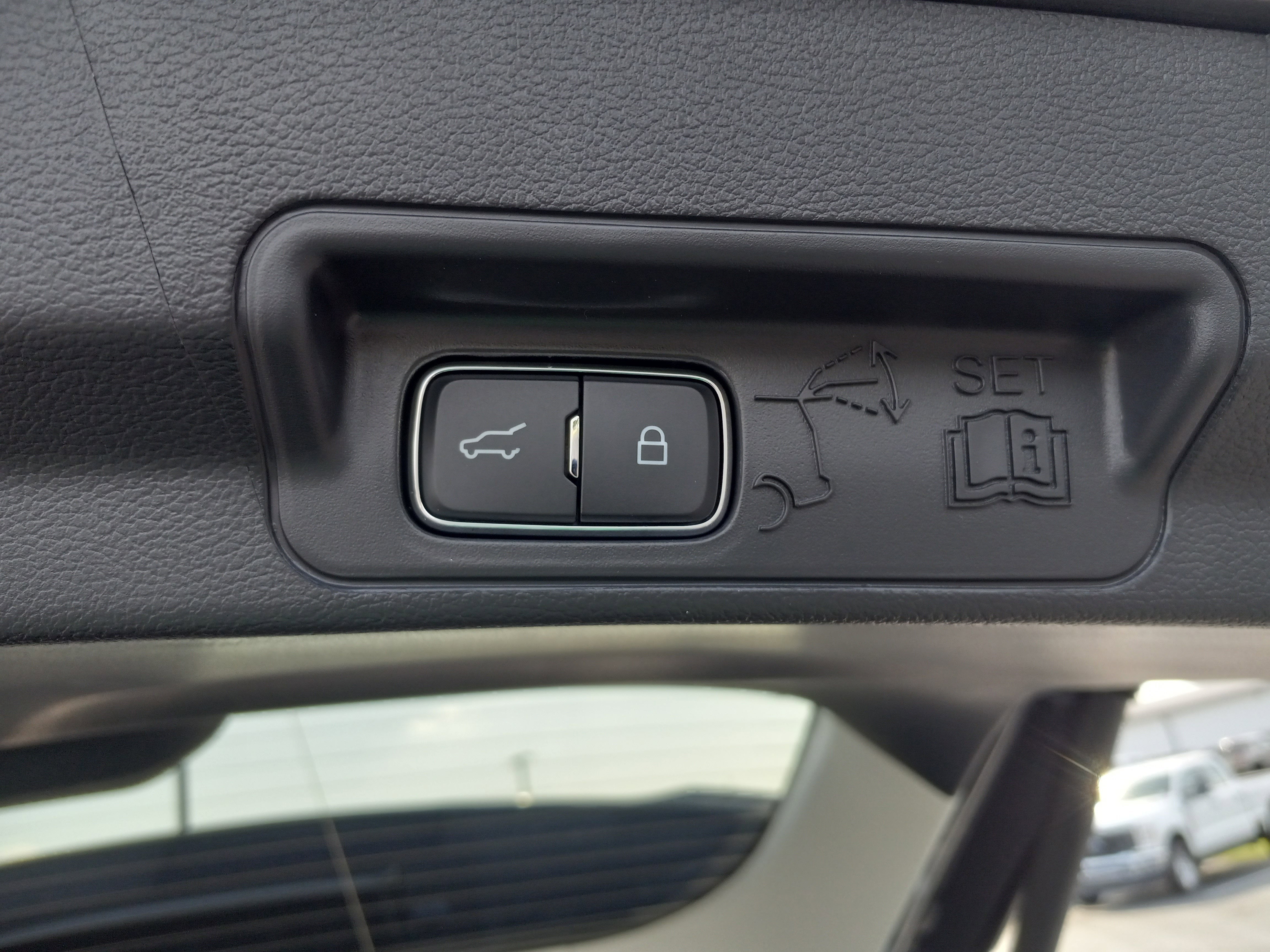 2025 Ford Explorer Active RWD