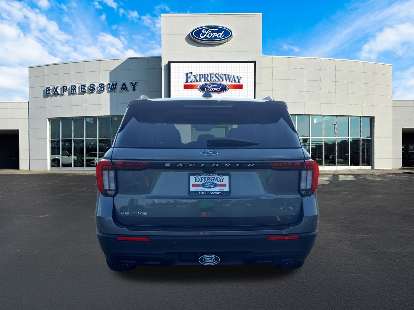 2025 Ford Explorer Active RWD