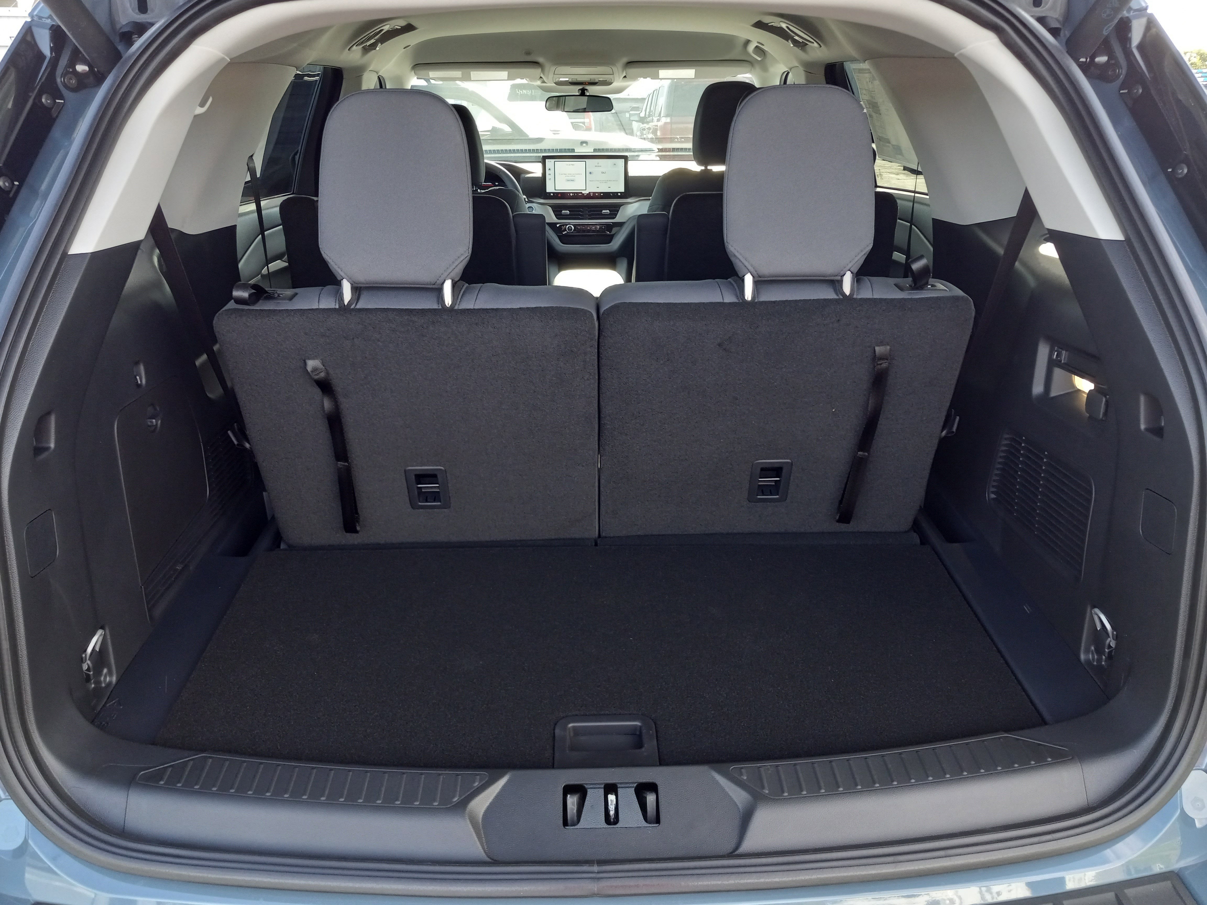 2026 Ford Explorer Active w/200A Pkg RWD