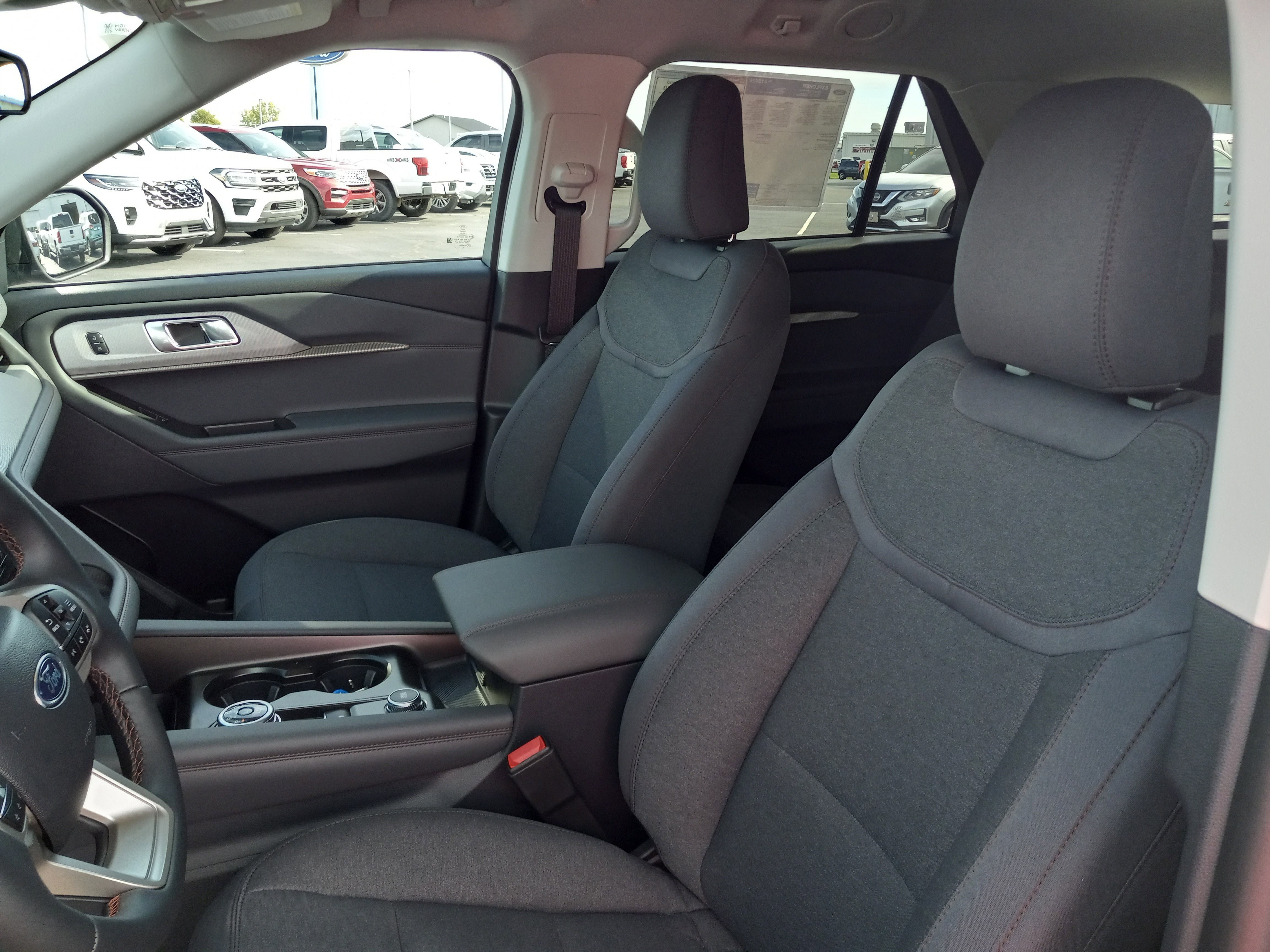 2026 Ford Explorer Active w/200A Pkg RWD