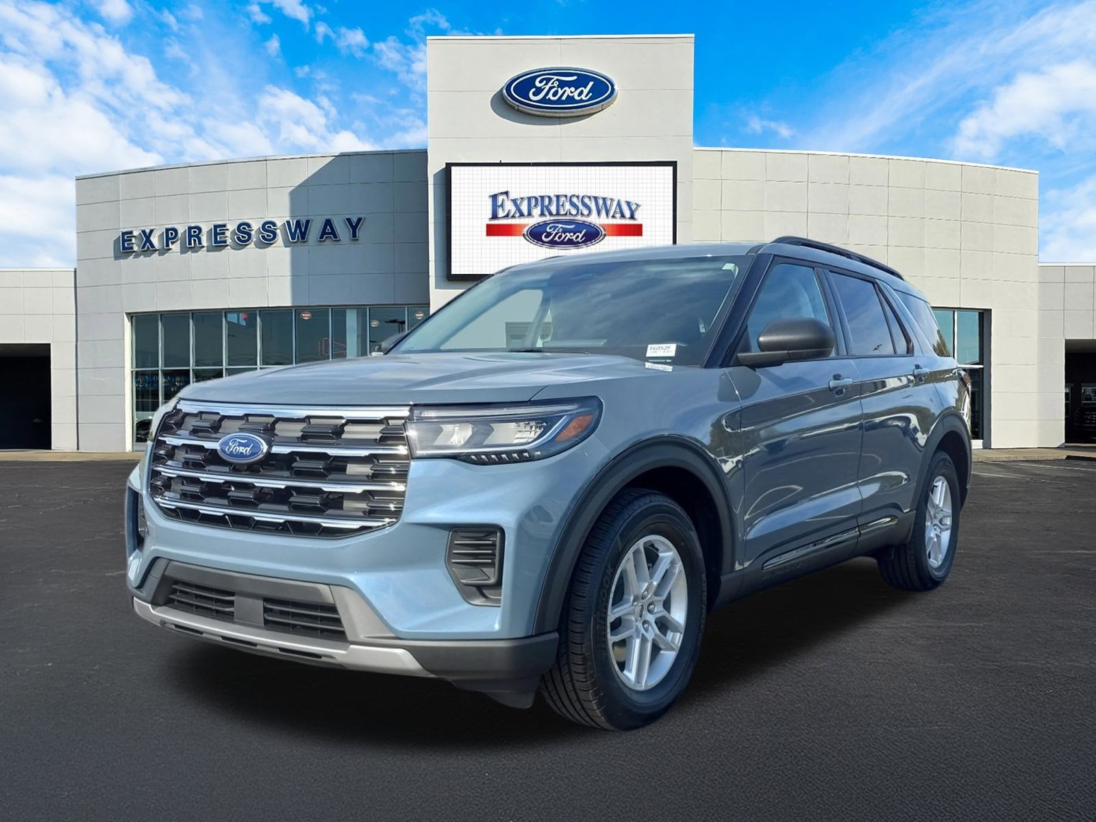 2026 Ford Explorer Active w/200A Pkg RWD