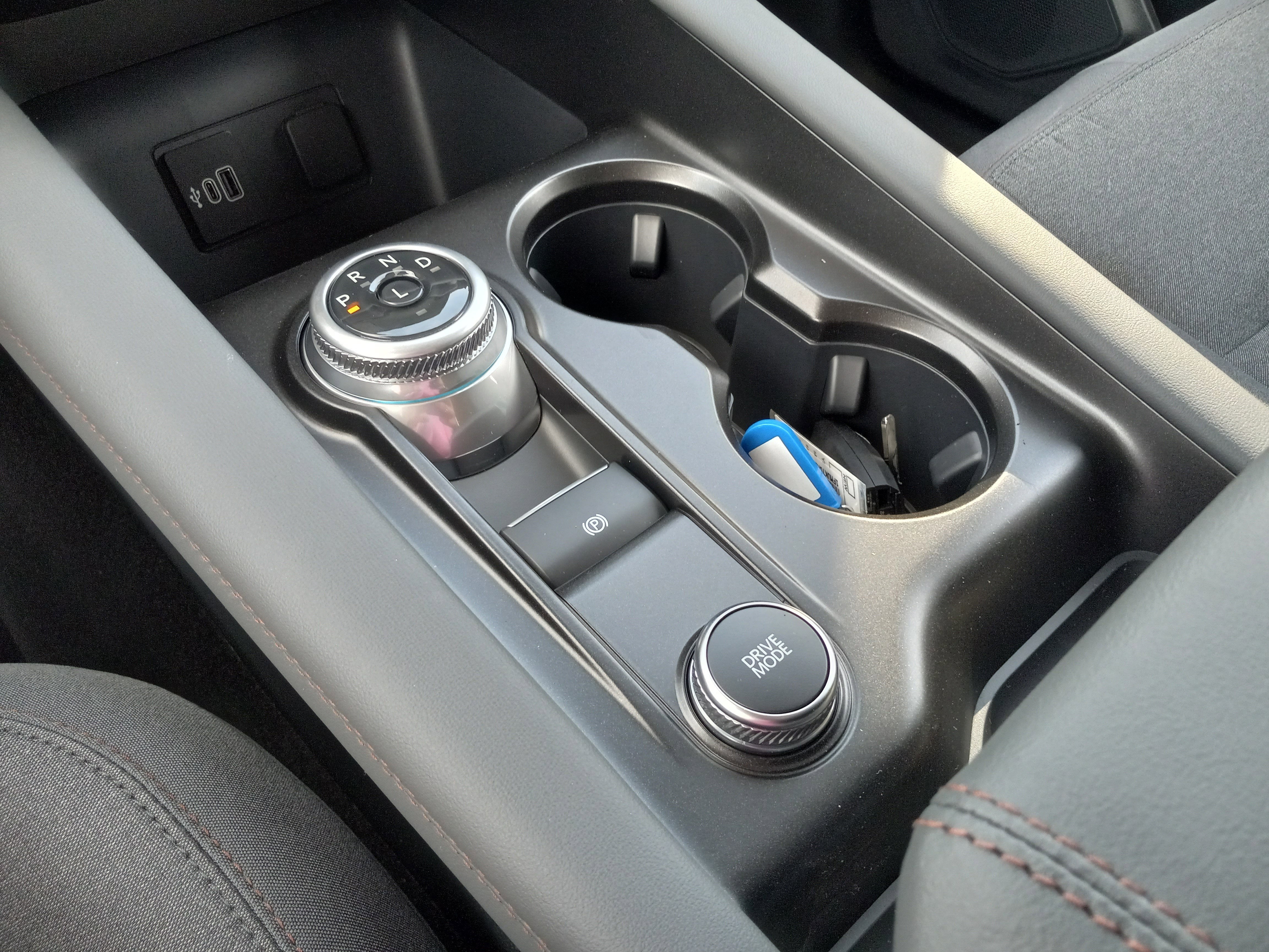 2026 Ford Explorer Active w/200A Pkg RWD