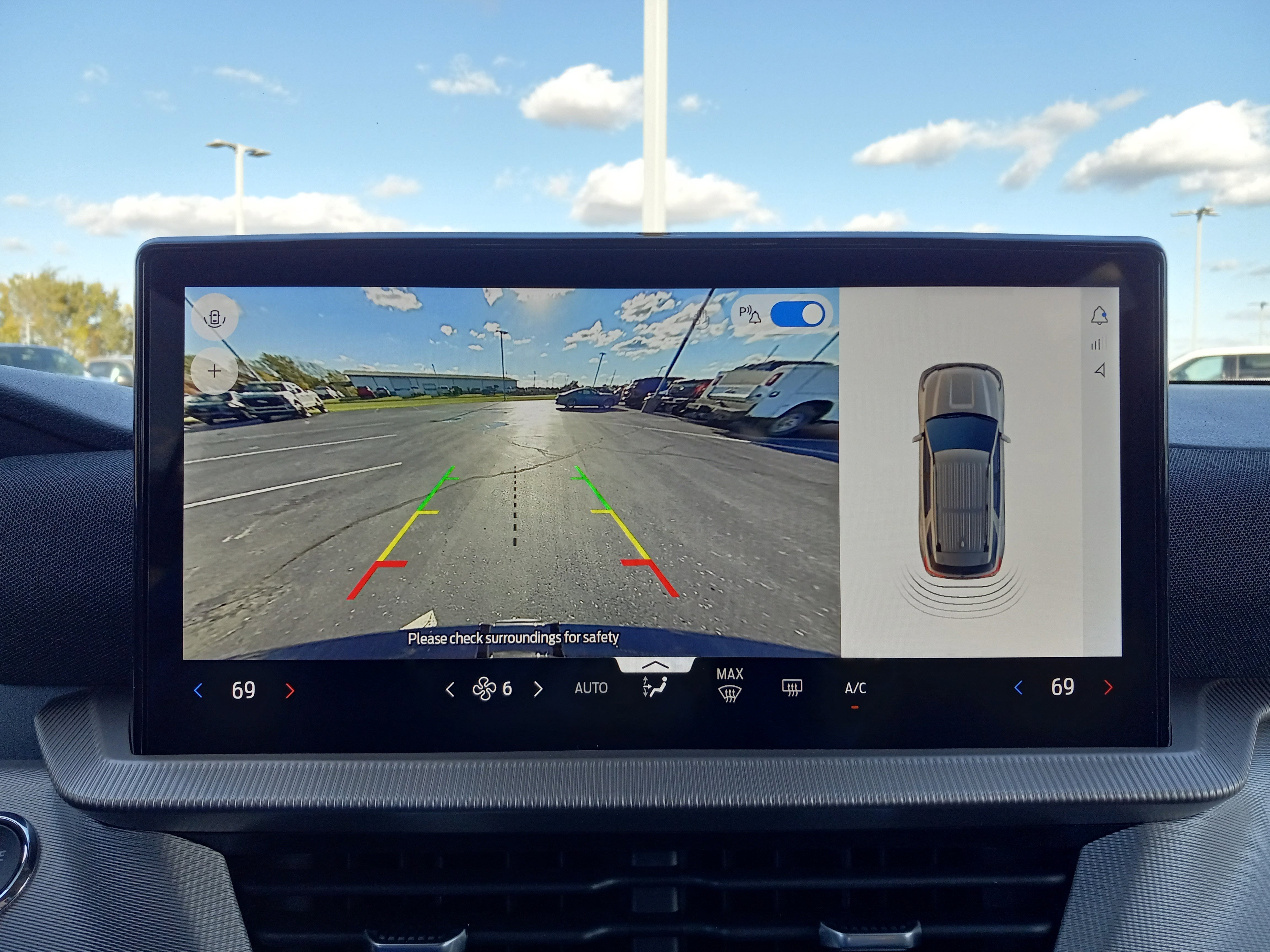 2026 Ford Explorer Active w/100A Pkg RWD