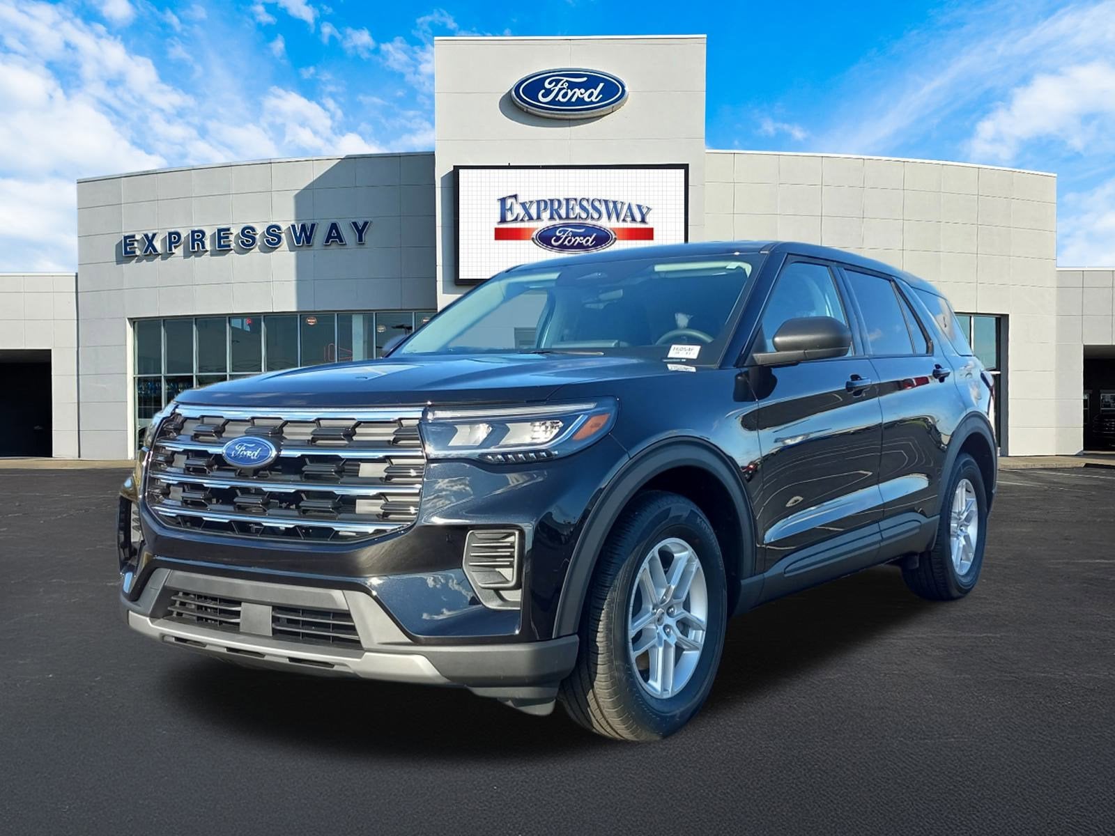 2026 Ford Explorer Active w/100A Pkg RWD