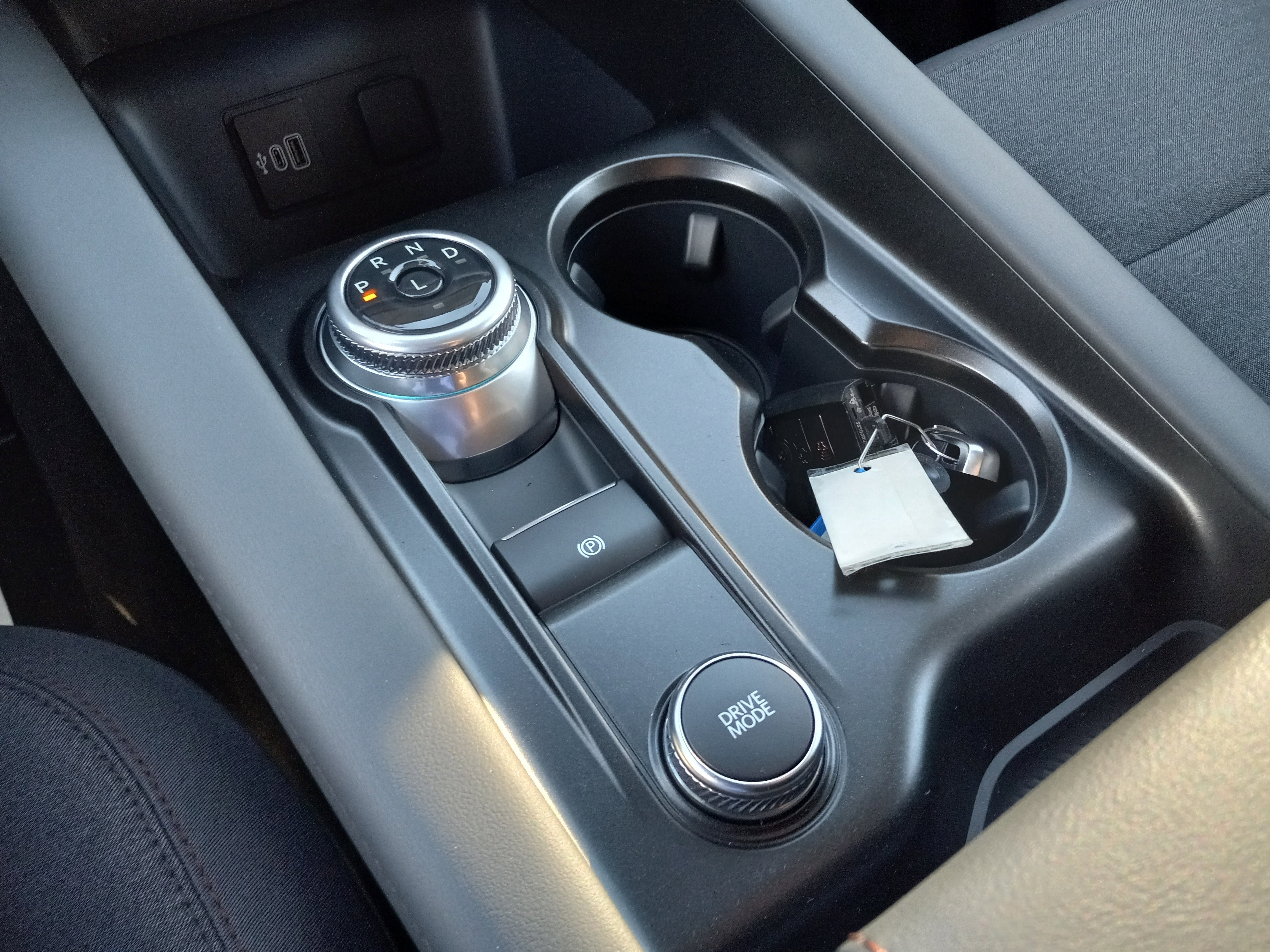 2026 Ford Explorer Active w/100A Pkg RWD