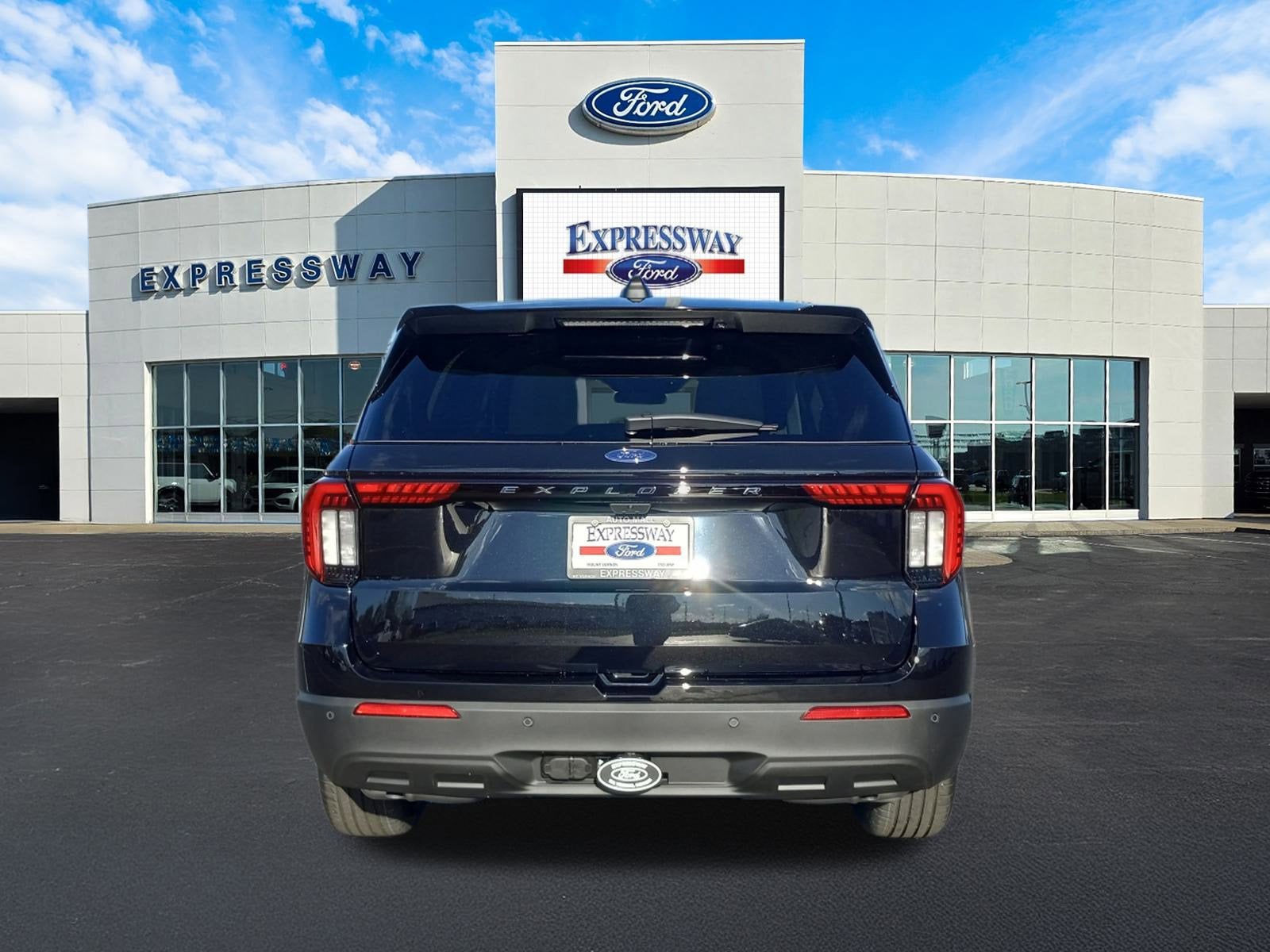 2026 Ford Explorer Active w/100A Pkg RWD