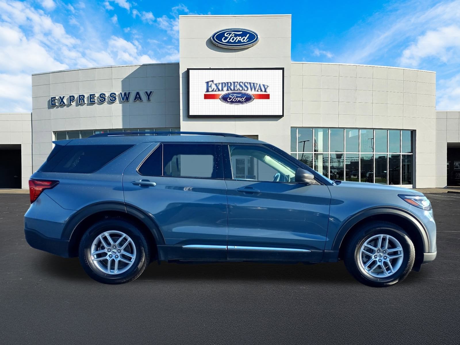 2025 Ford Explorer Active