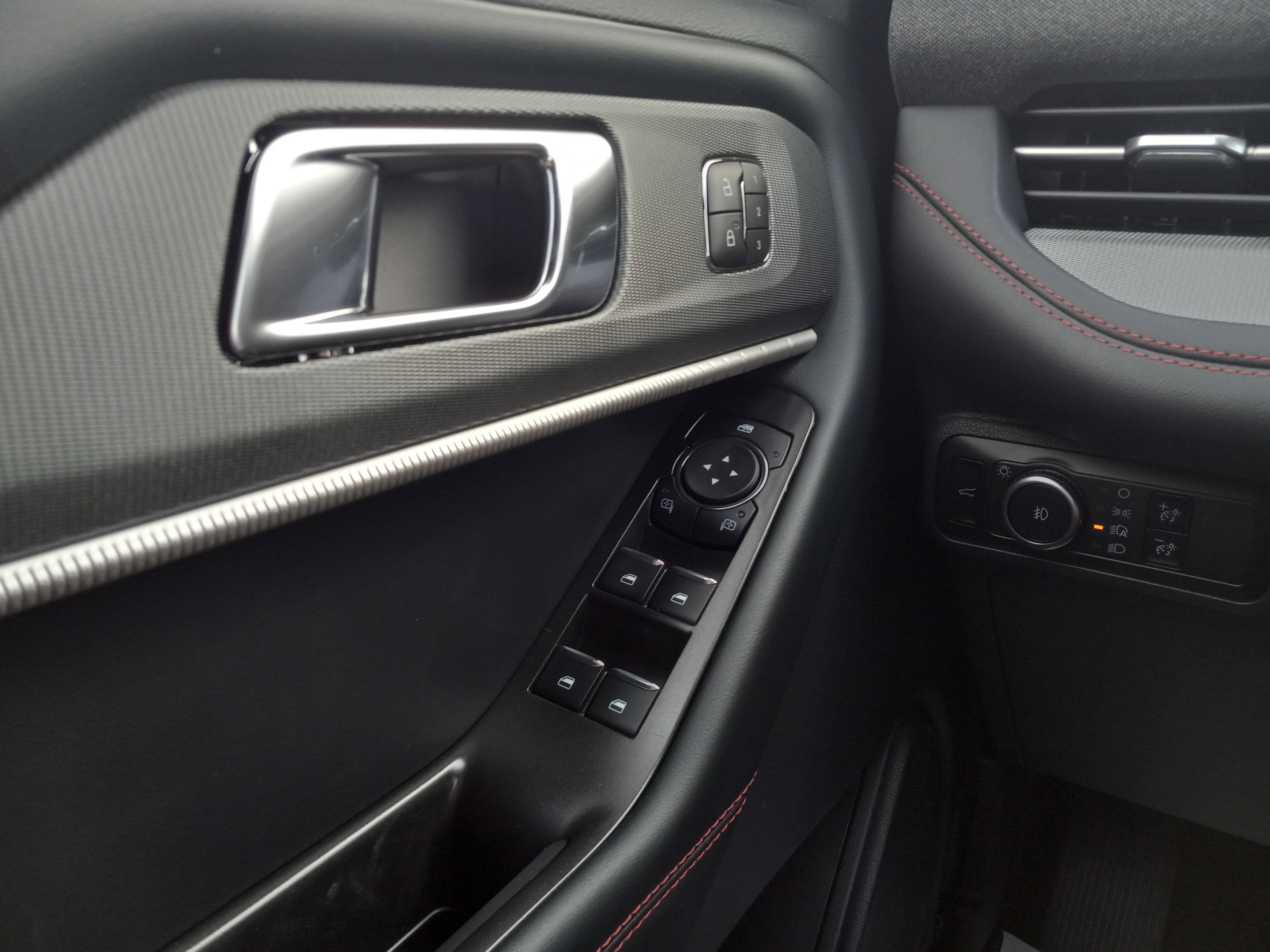 2026 Ford Explorer ST-Line RWD