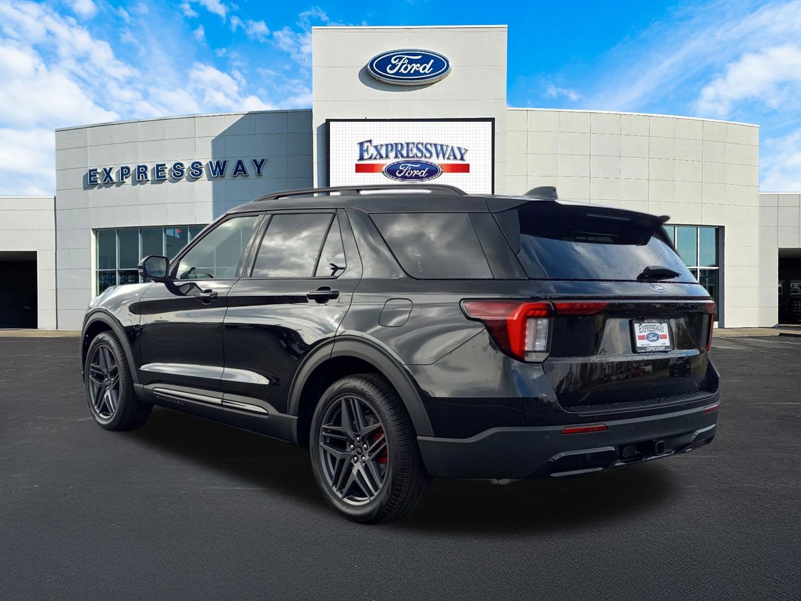 2026 Ford Explorer ST-Line RWD