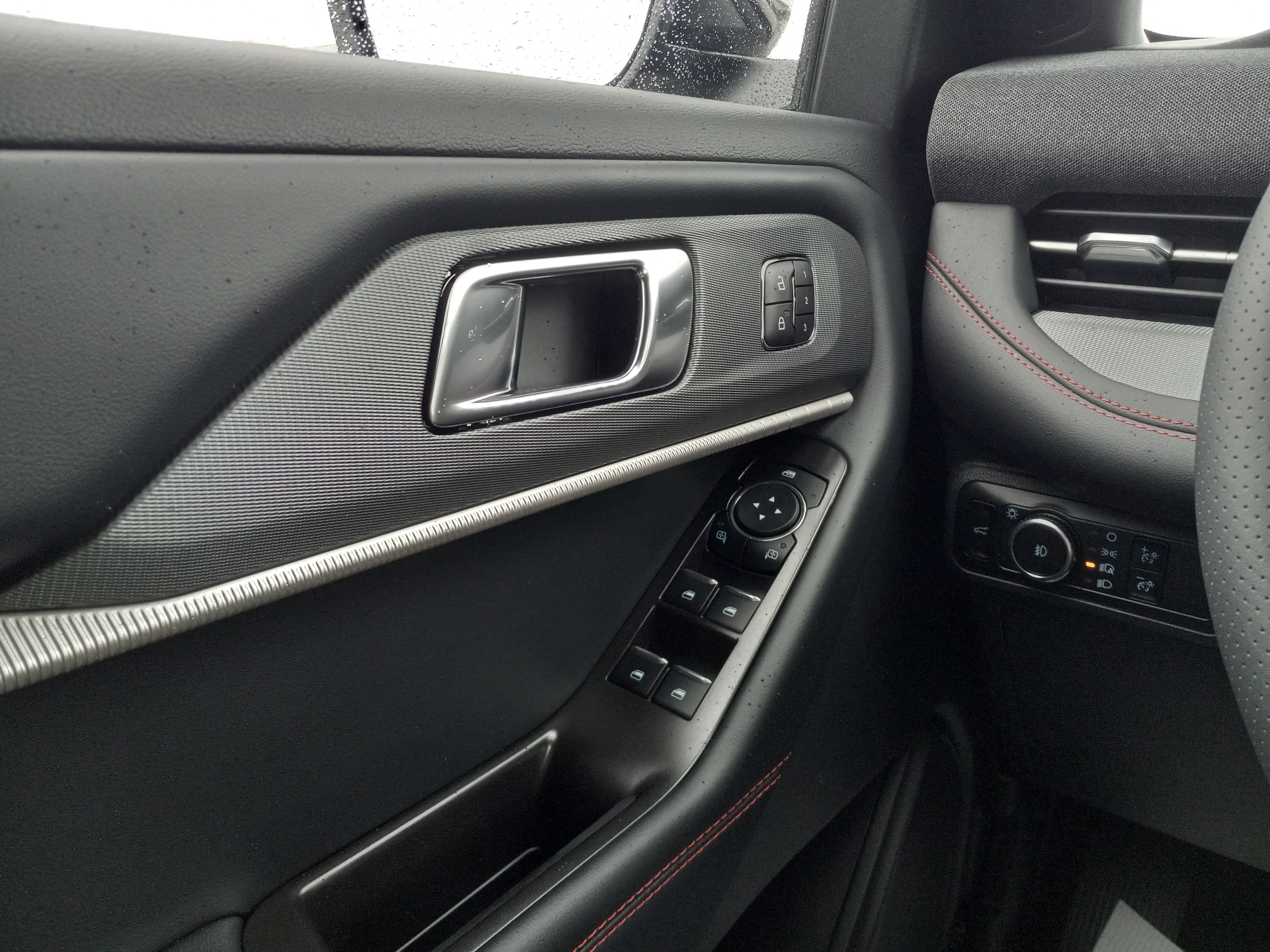 2026 Ford Explorer ST-Line RWD