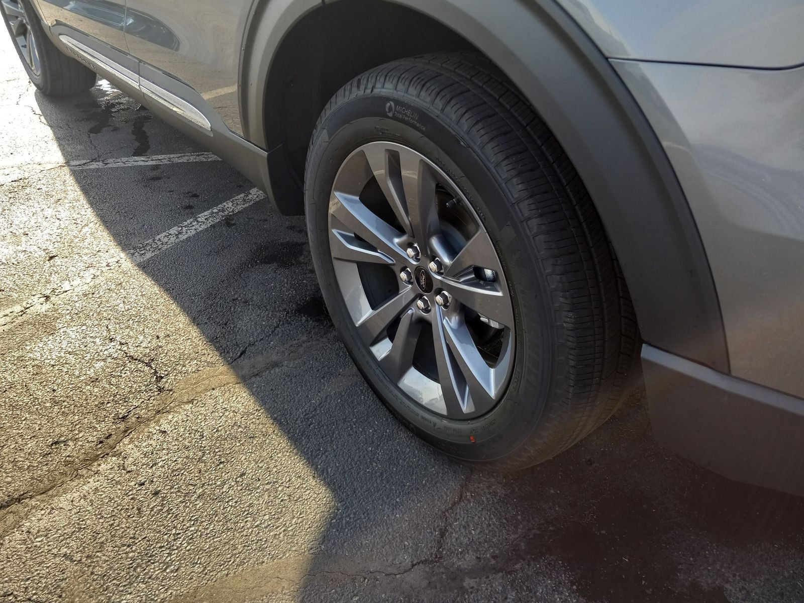 2025 Ford Explorer Active 4WD